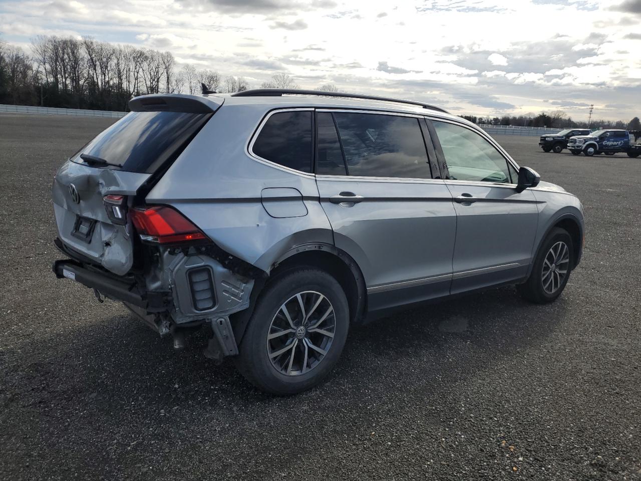 2020 Volkswagen Tiguan - Image 3