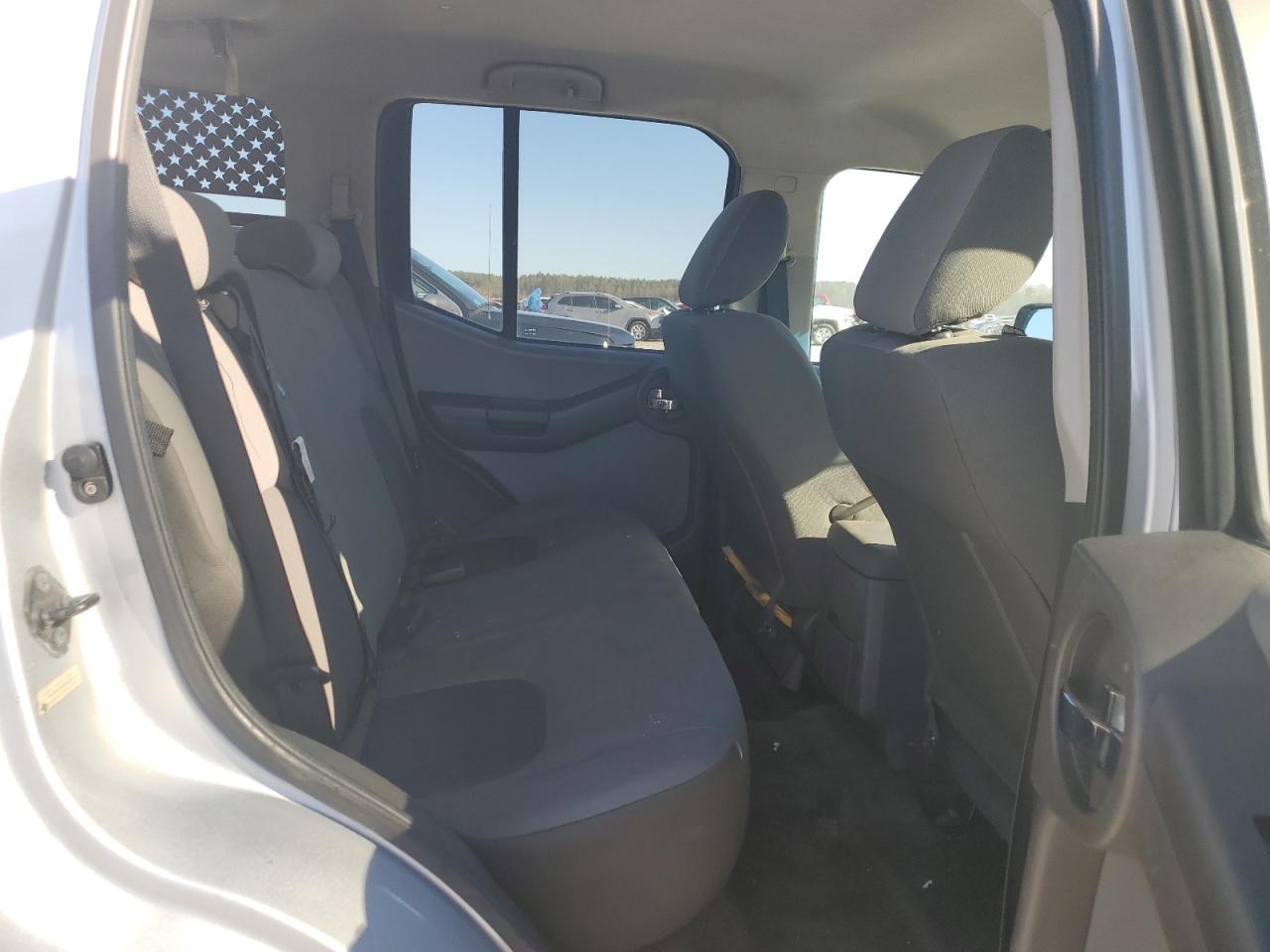 2011 Nissan XTerra - Image 10