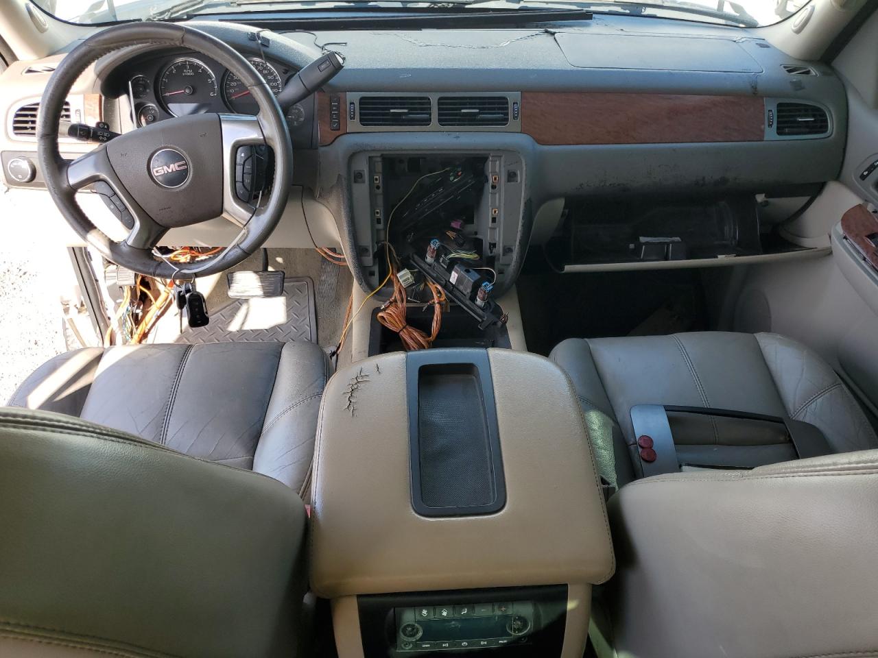 2007 GMC Sierra - Image 8