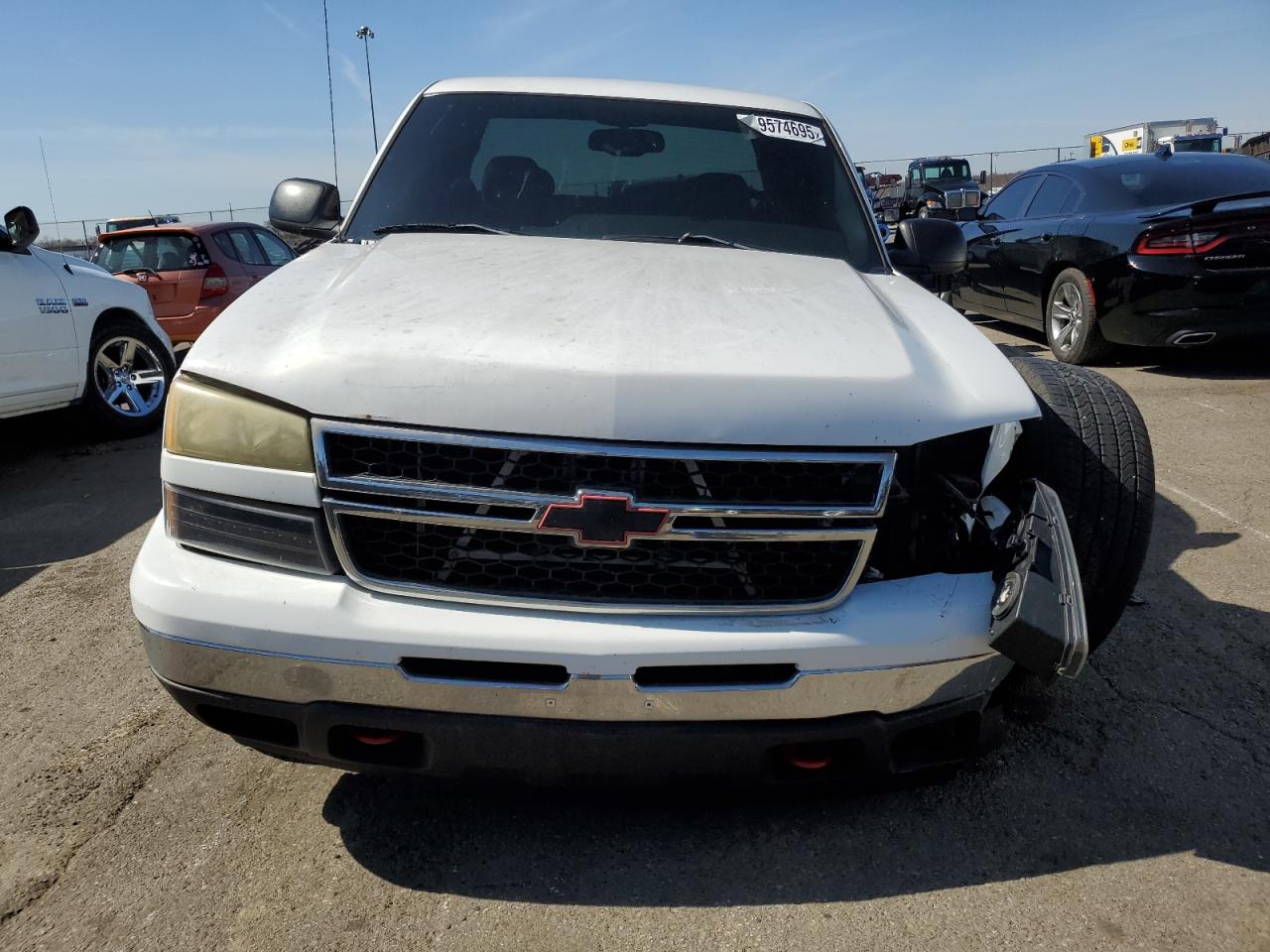 2006 Chevrolet Silverado - Image 5