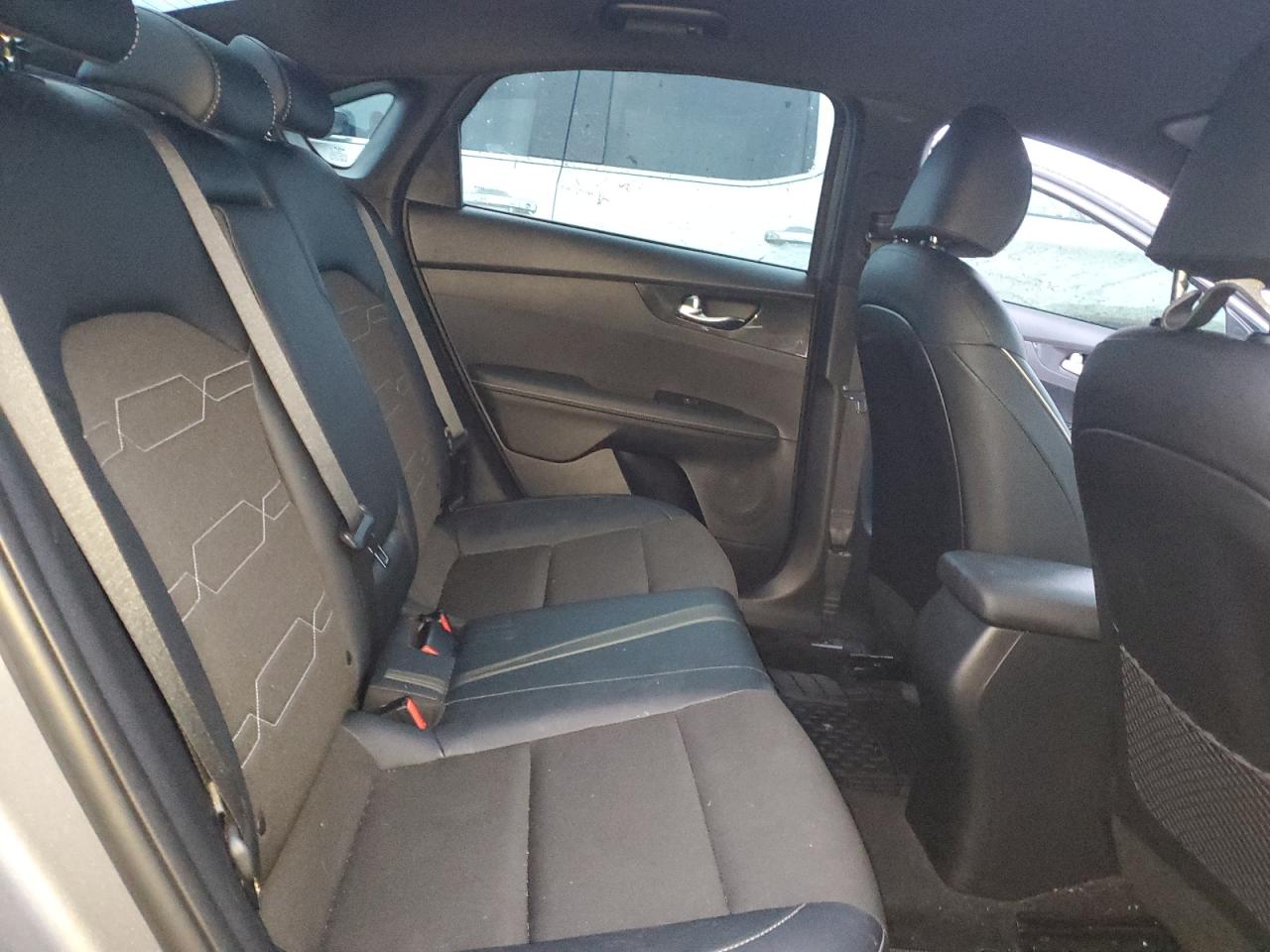 2023 Kia Forte - Image 10