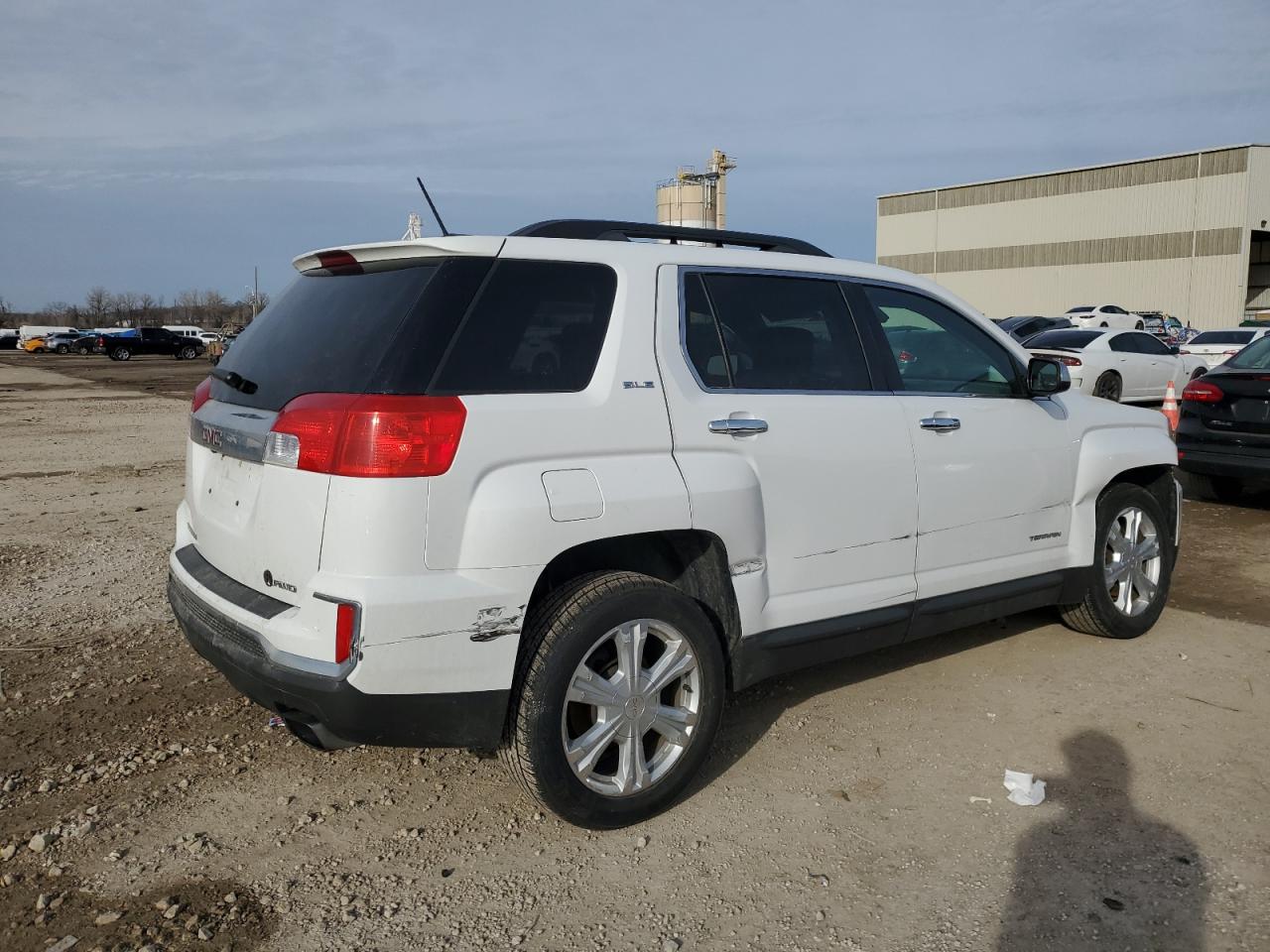 2016 GMC Terrain - Image 3