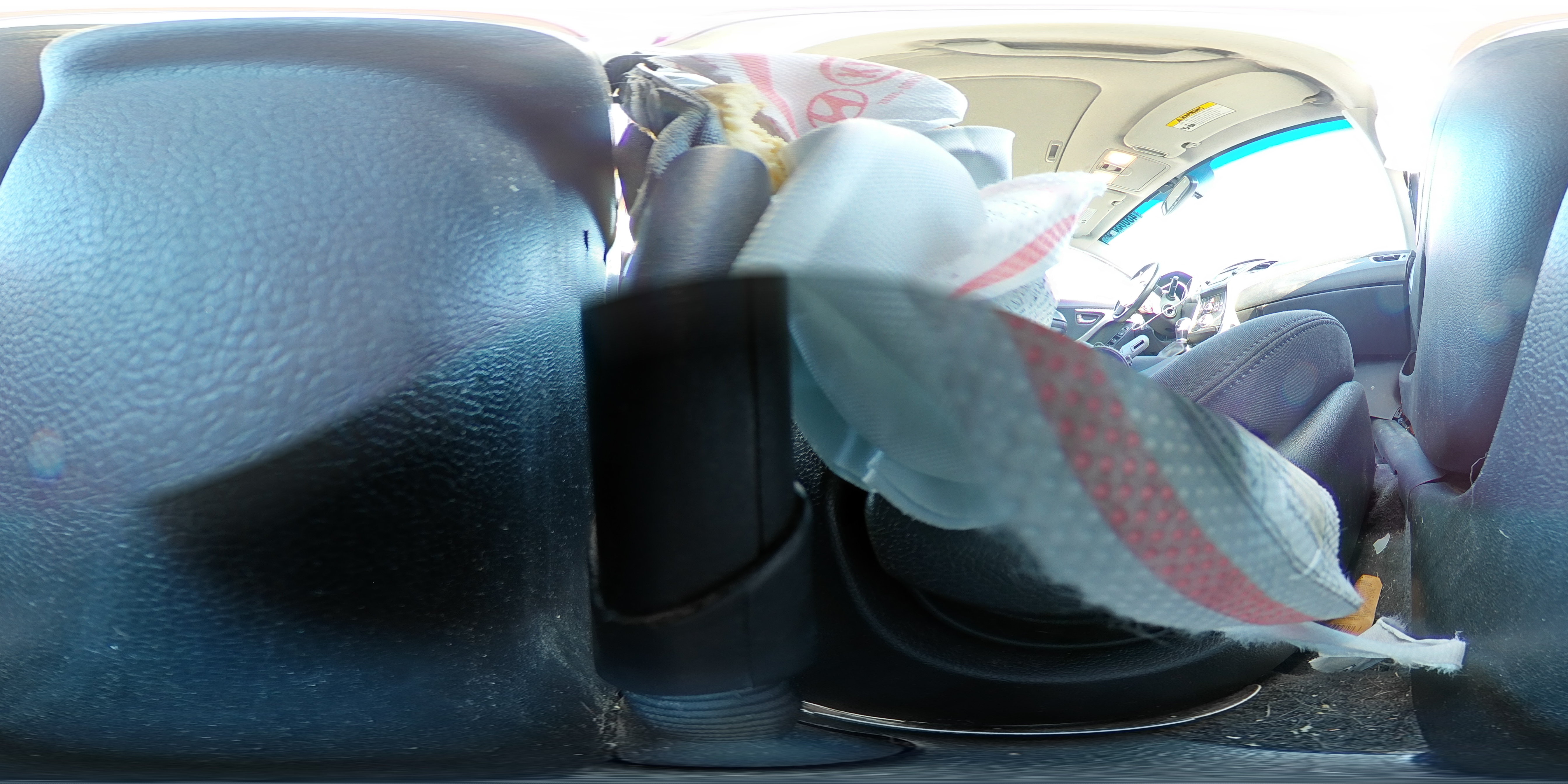 2015 Hyundai Elantra - Image 13