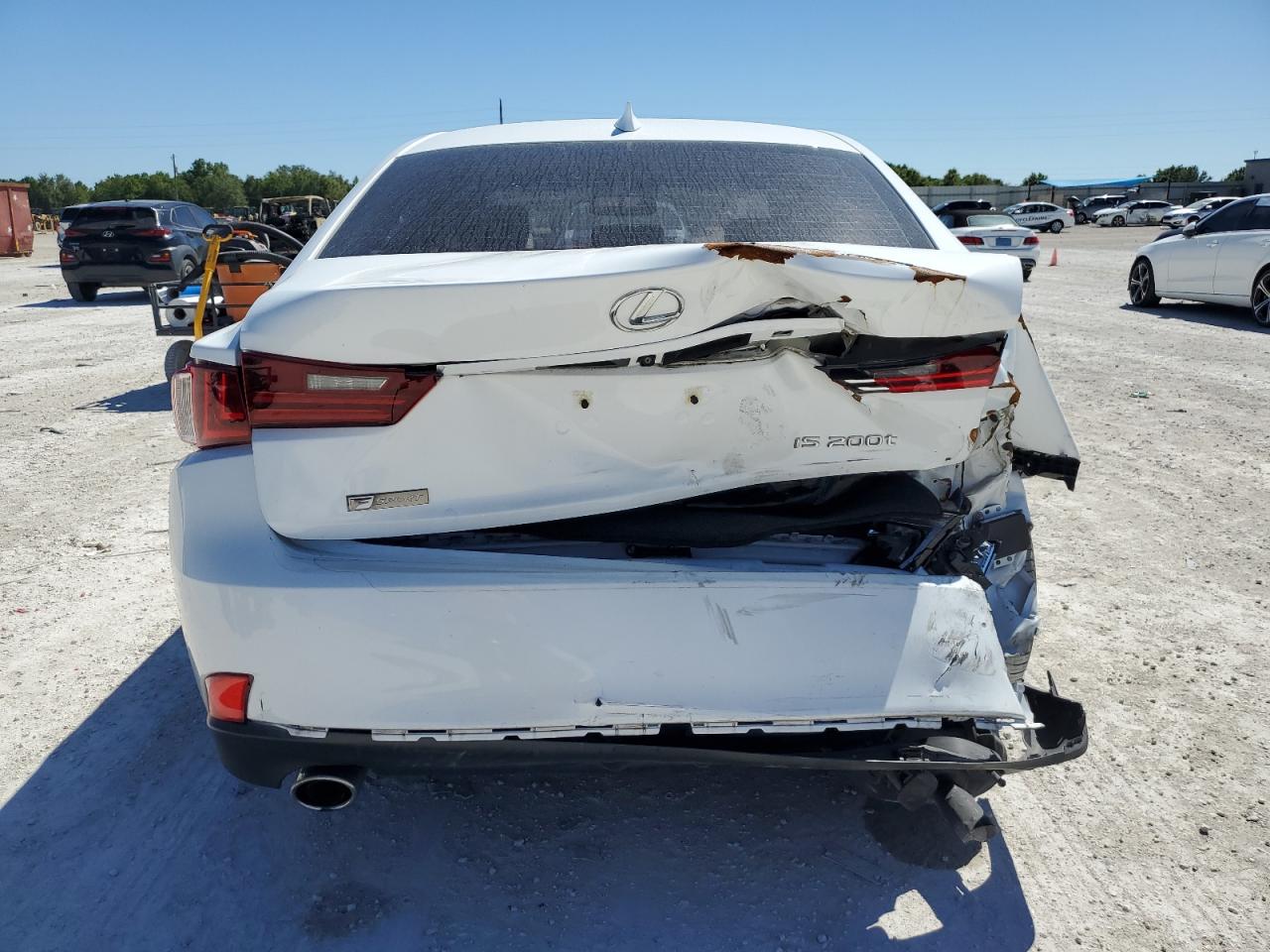 2016 Lexus IS - Image 6