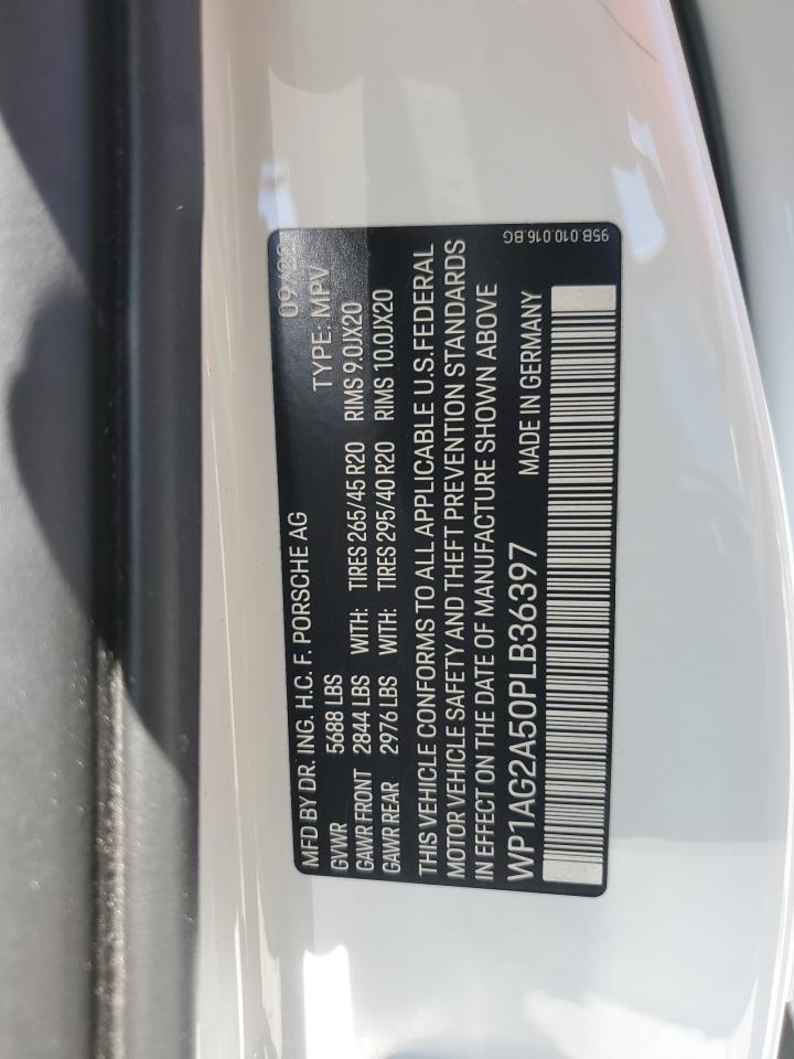 2023 Porsche Macan - Image 14
