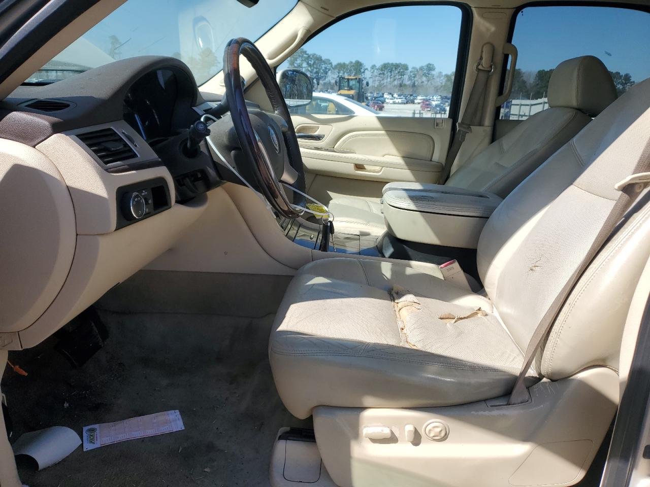 2008 Cadillac Escalade - Image 7
