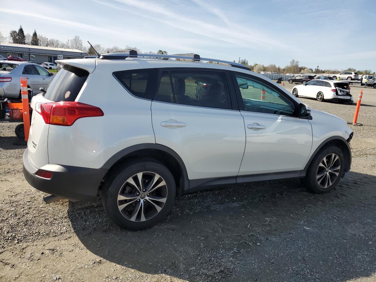 2015 Toyota RAV 4 - Image 3