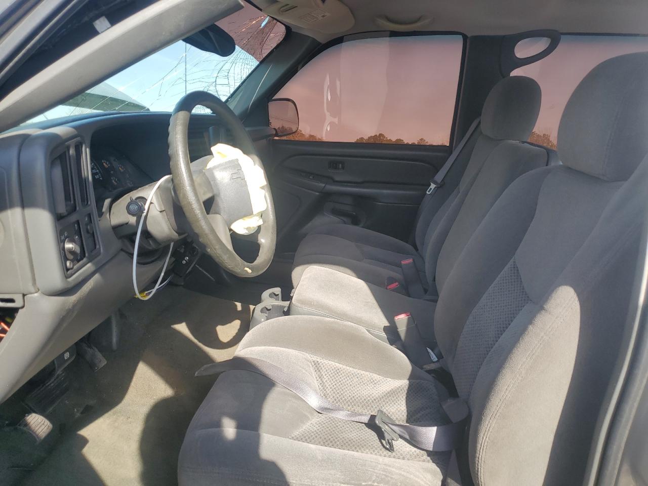 2007 Chevrolet Silverado - Image 7