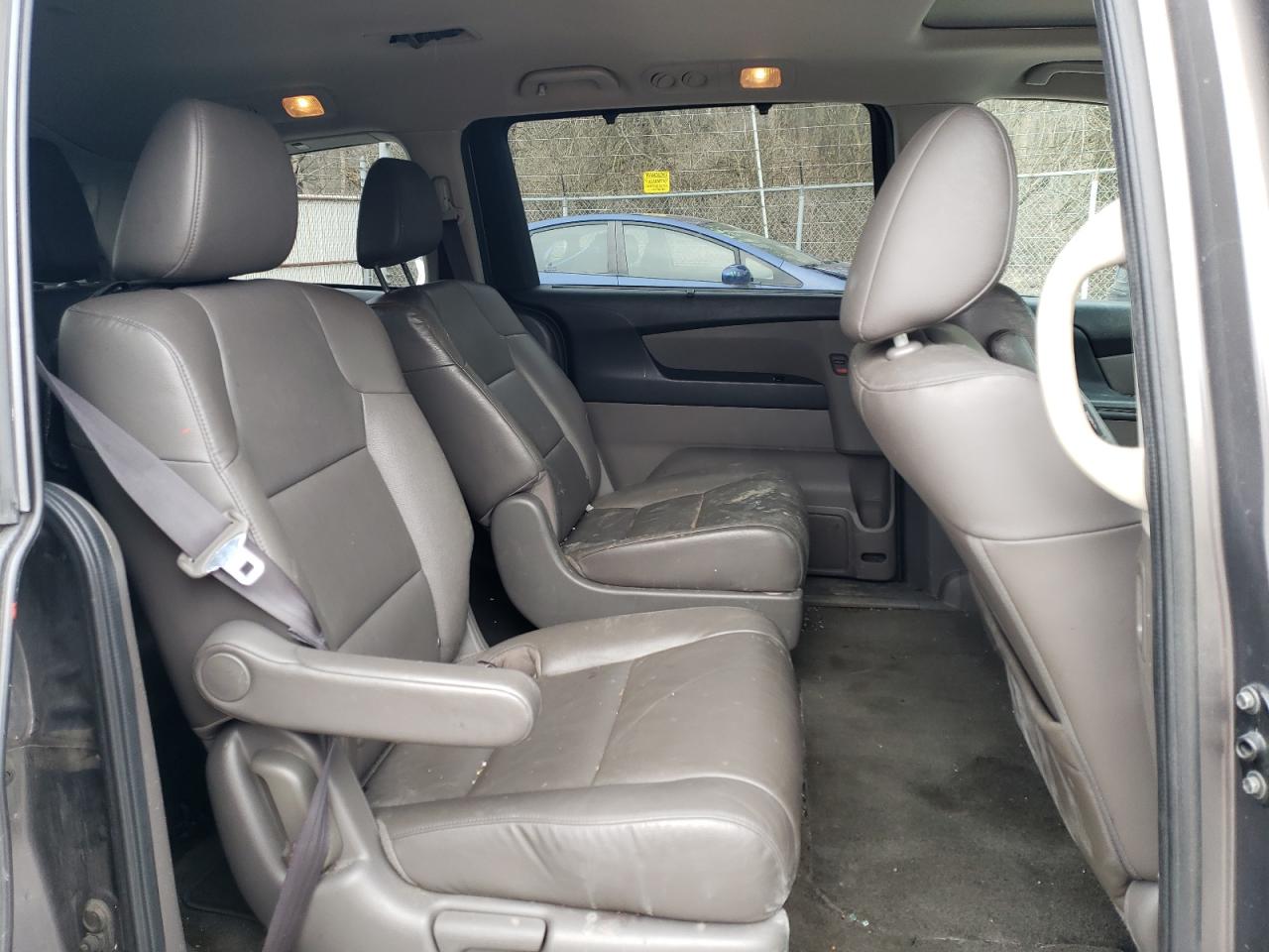 2014 Honda Odyssey - Image 11