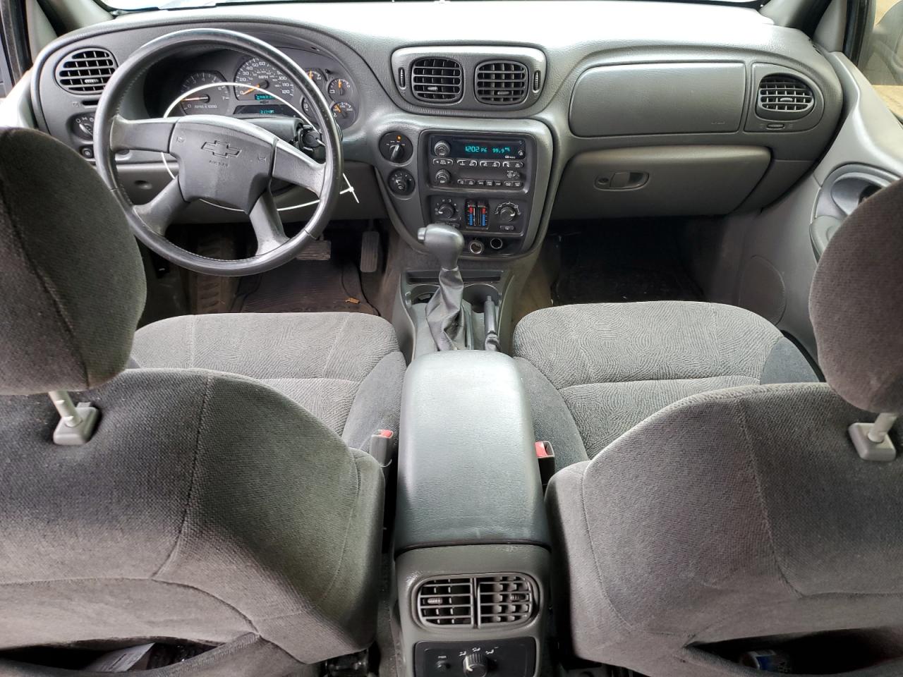 2002 Chevrolet TrailBlazer - Image 8