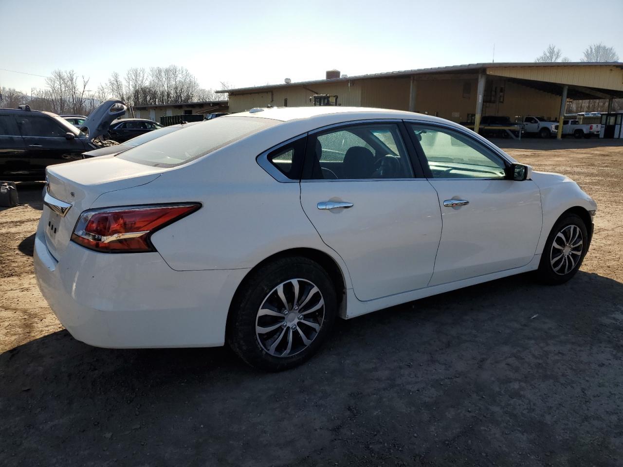 2015 Nissan Altima - Image 3