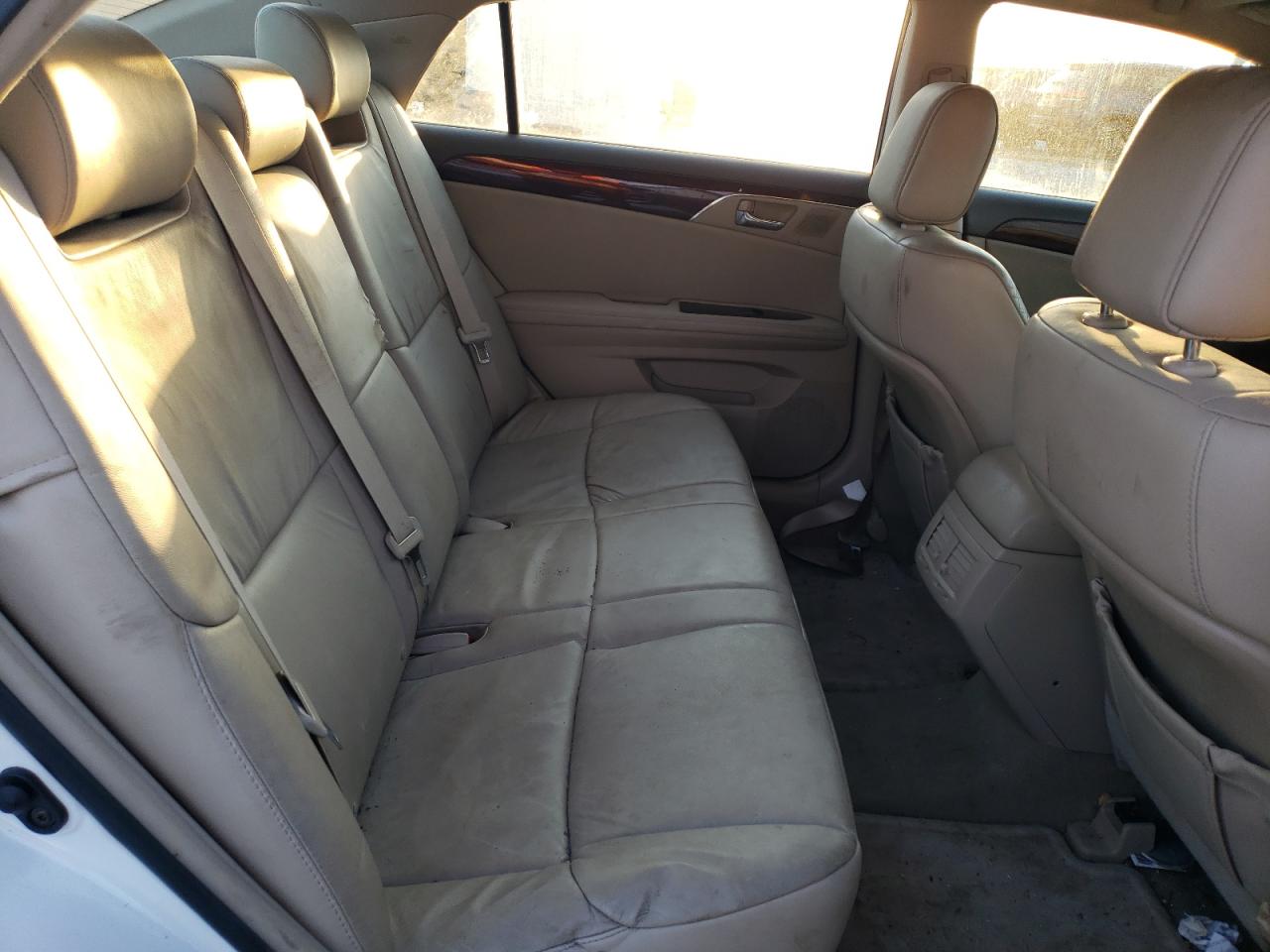 2009 Toyota Avalon - Image 10