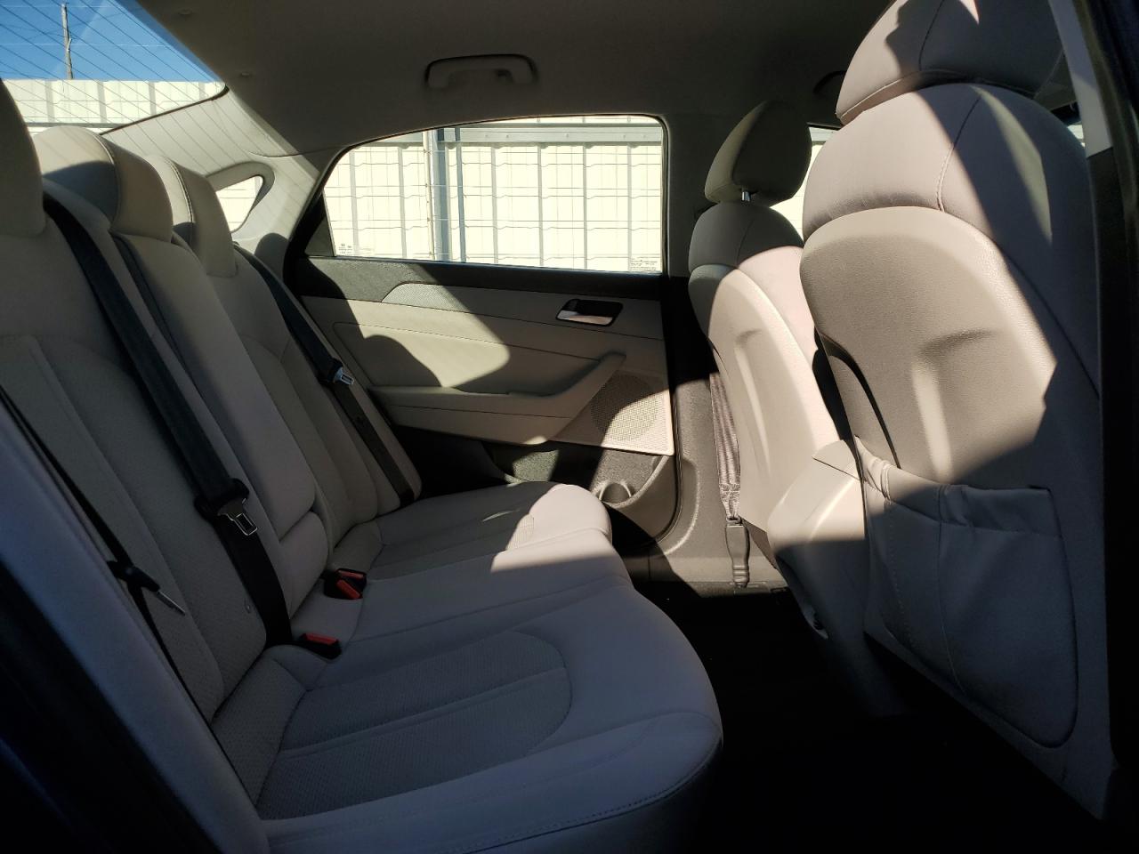 2018 Hyundai Sonata - Image 10