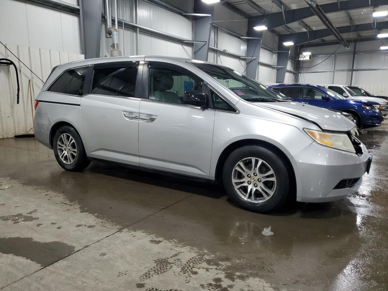 2011 Honda Odyssey - Image 4