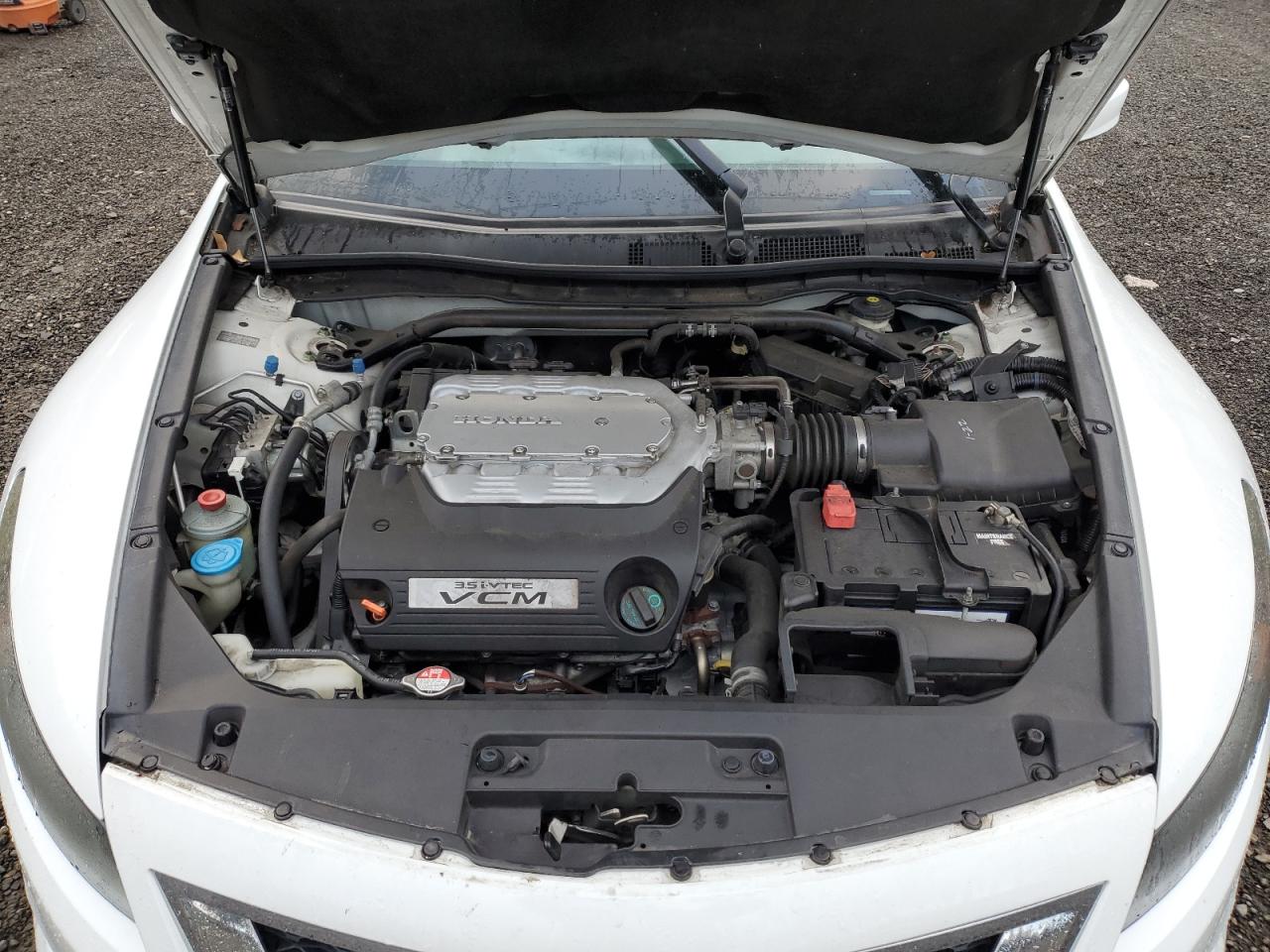 2010 Honda Accord - Image 11