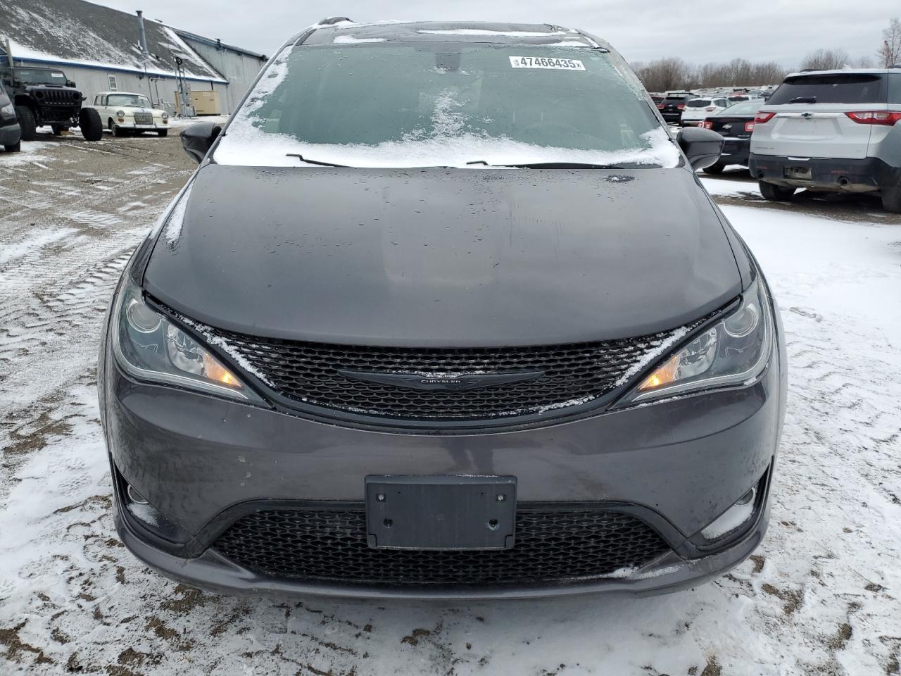 2020 Chrysler Pacifica - Image 5