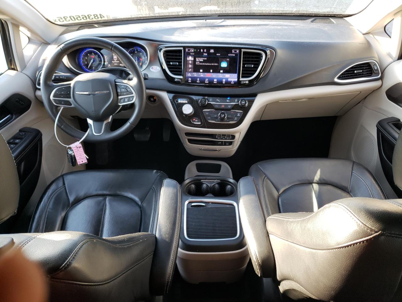 2022 Chrysler Pacifica - Image 8