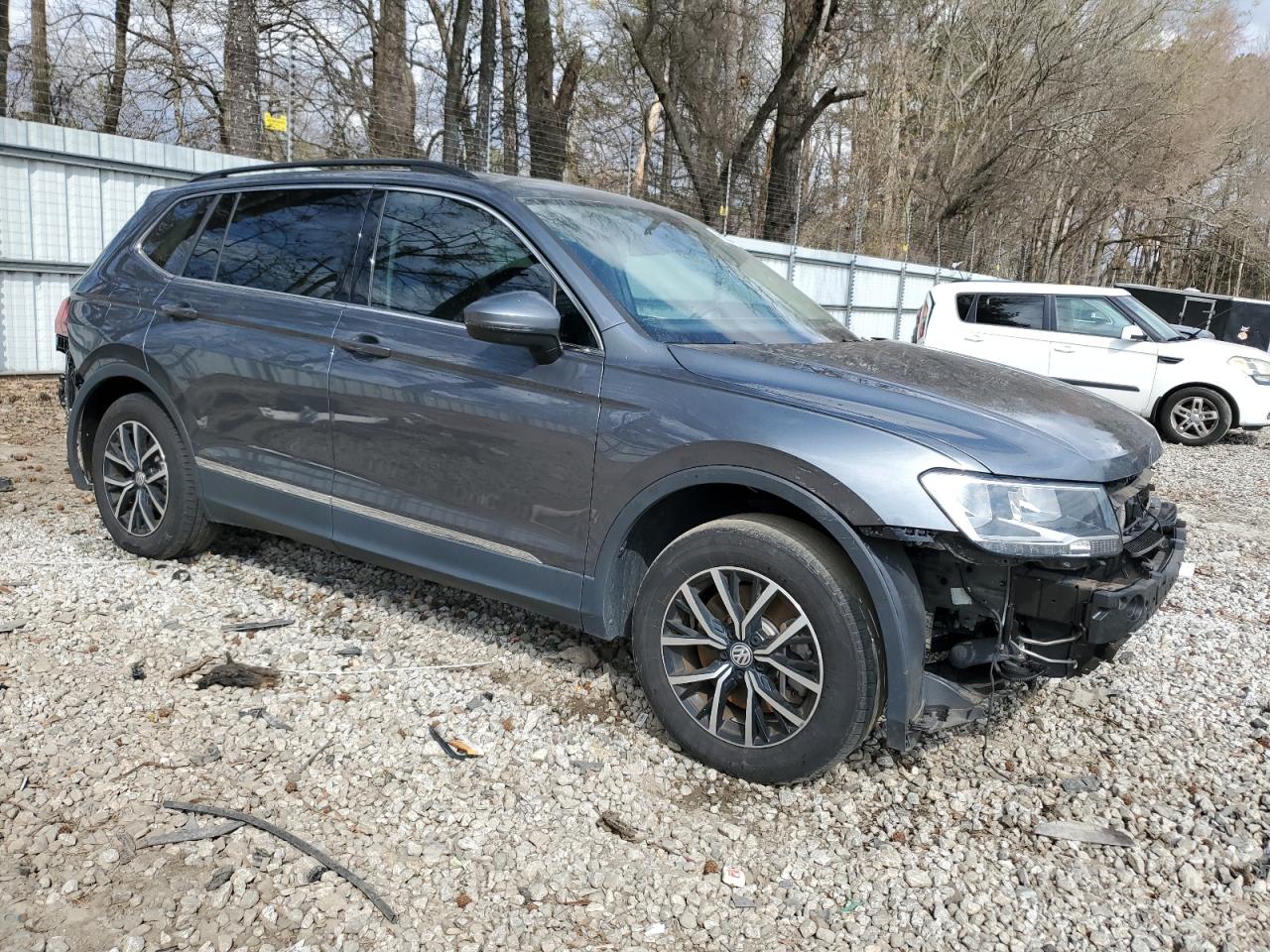 2021 Volkswagen Tiguan - Image 4
