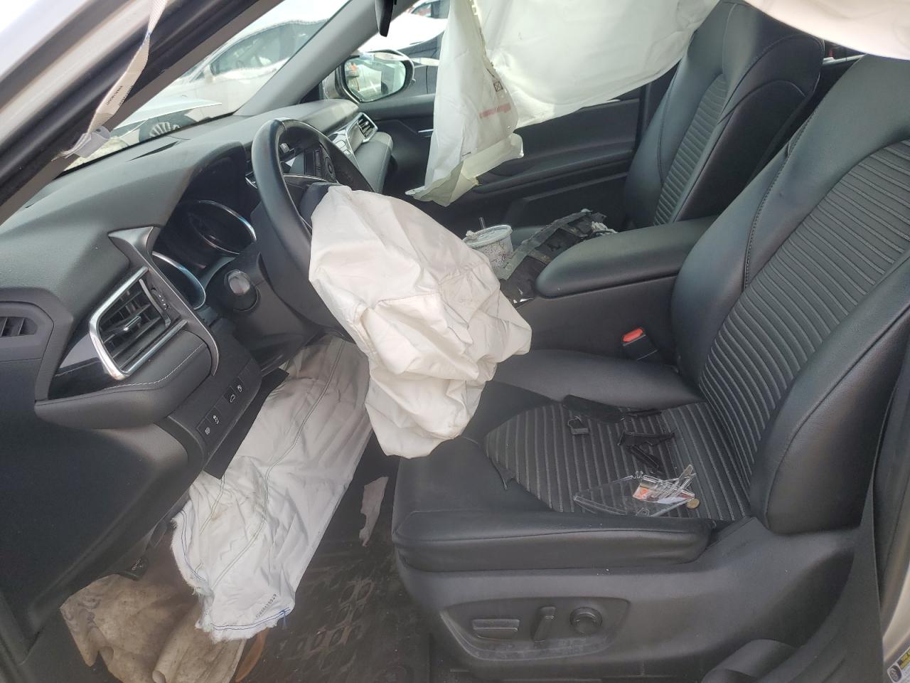 2018 Toyota Camry - Image 7
