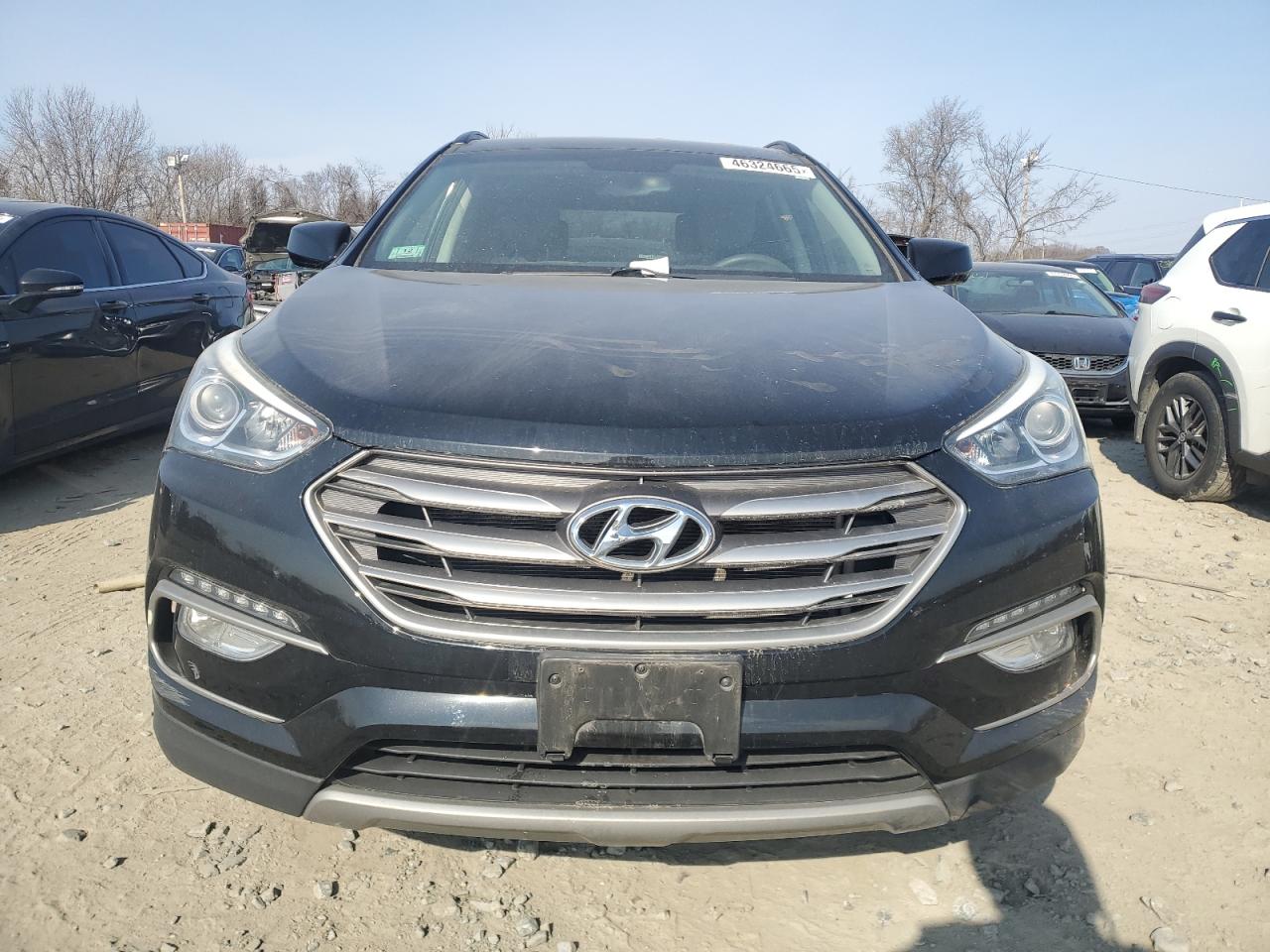 2017 Hyundai Santa Fe - Image 5