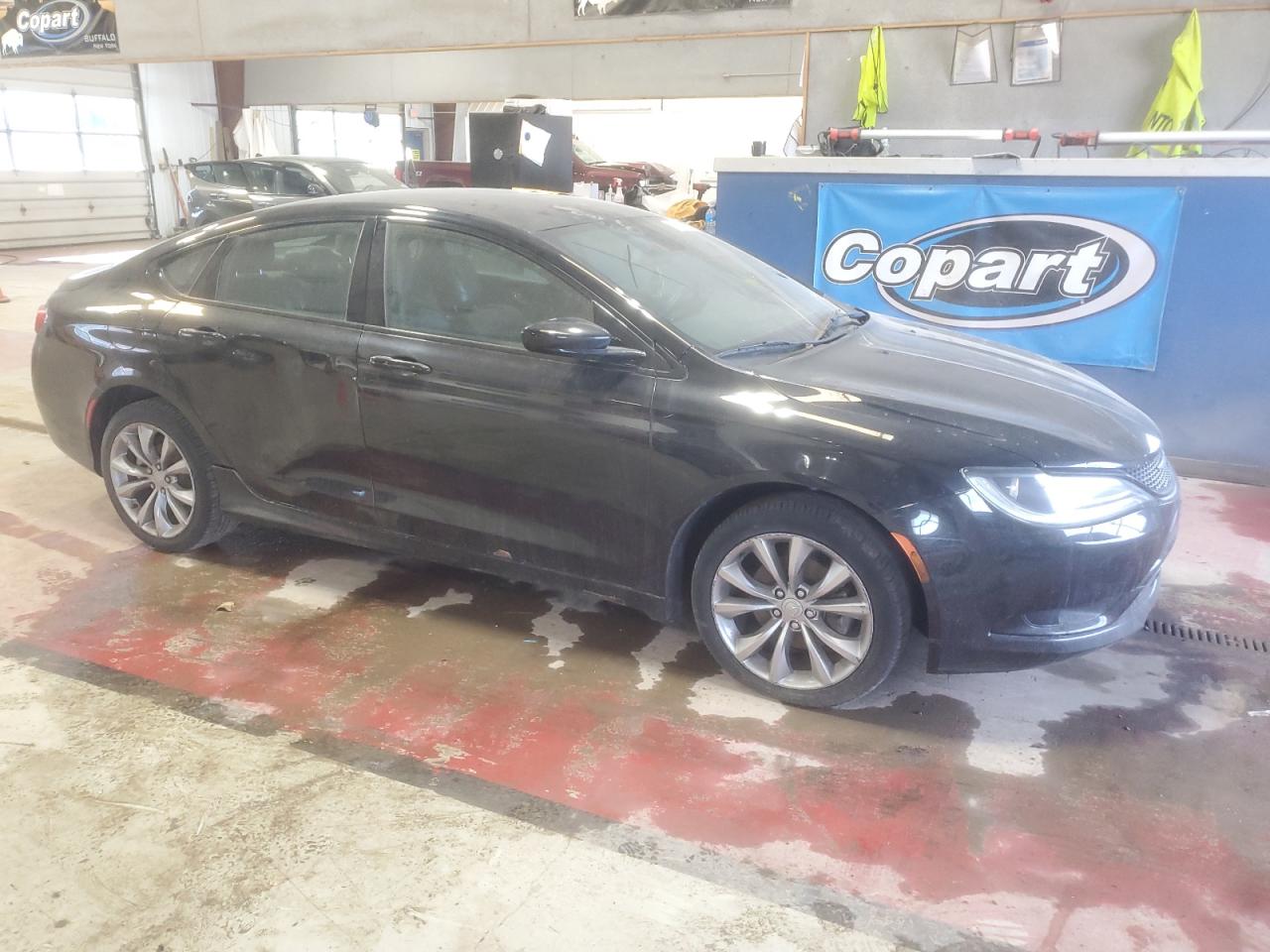 2015 Chrysler 200 - Image 4