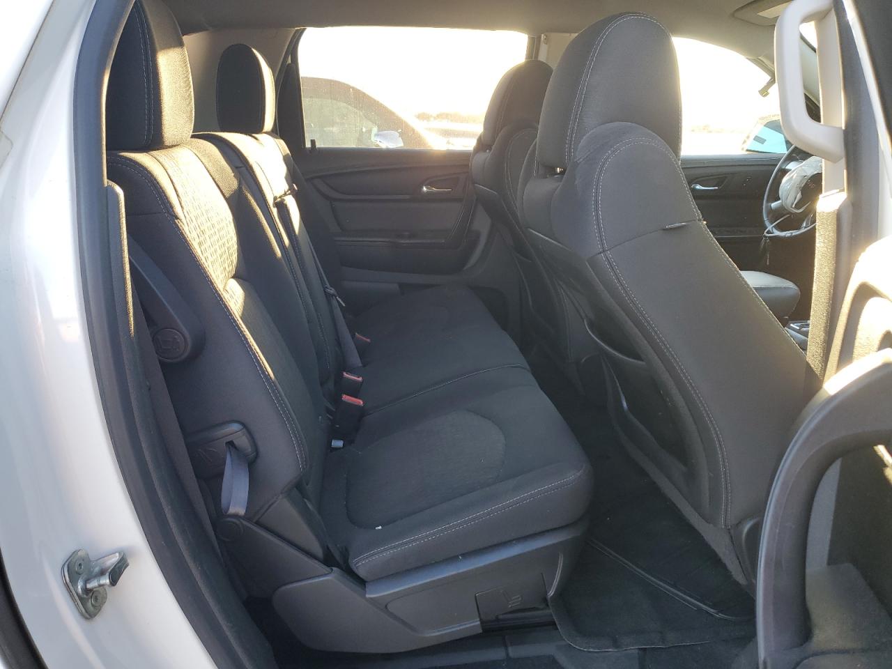 2015 GMC Acadia - Image 11
