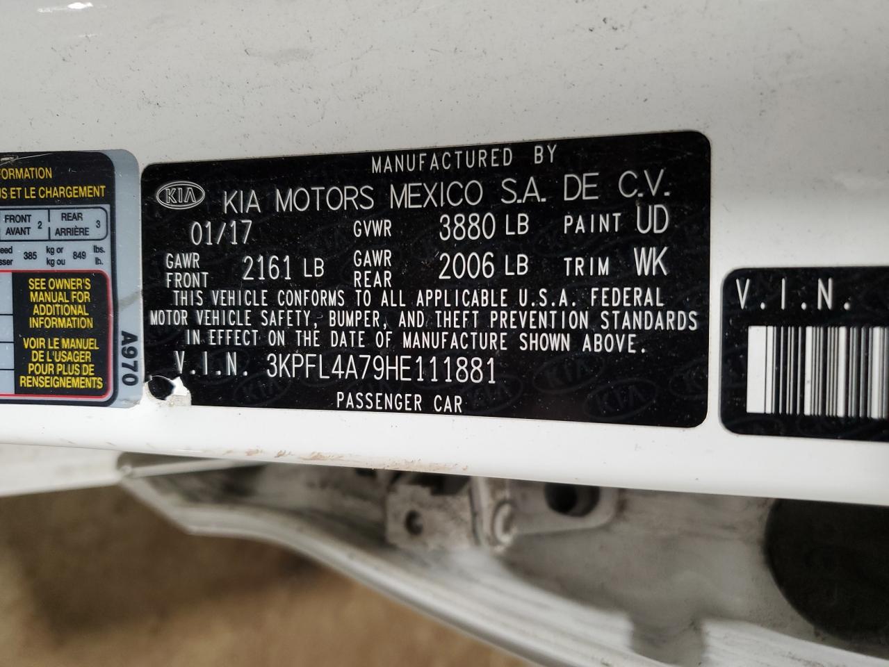 2017 Kia Forte - Image 12