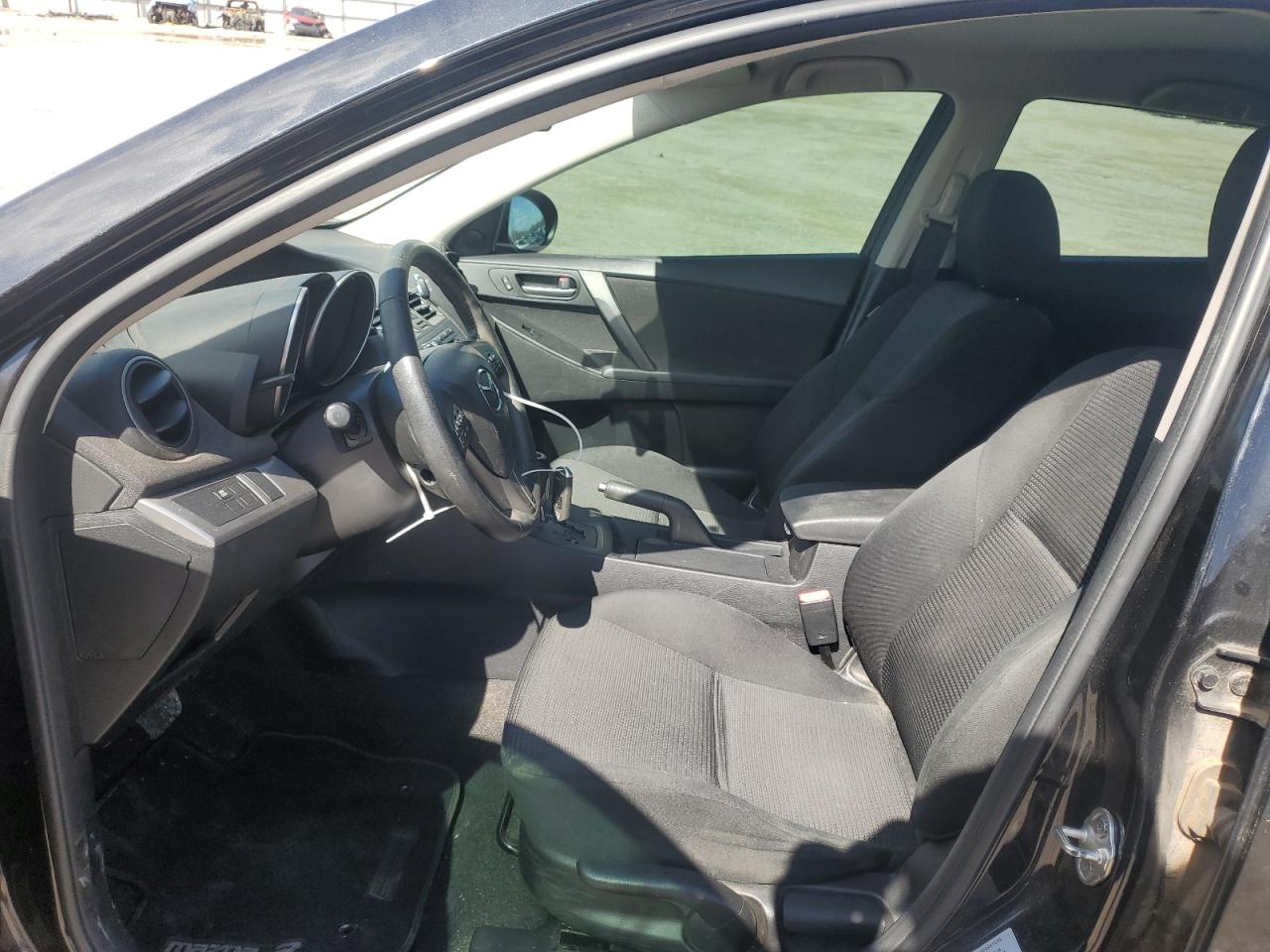 2013 Mazda 3 - Image 7