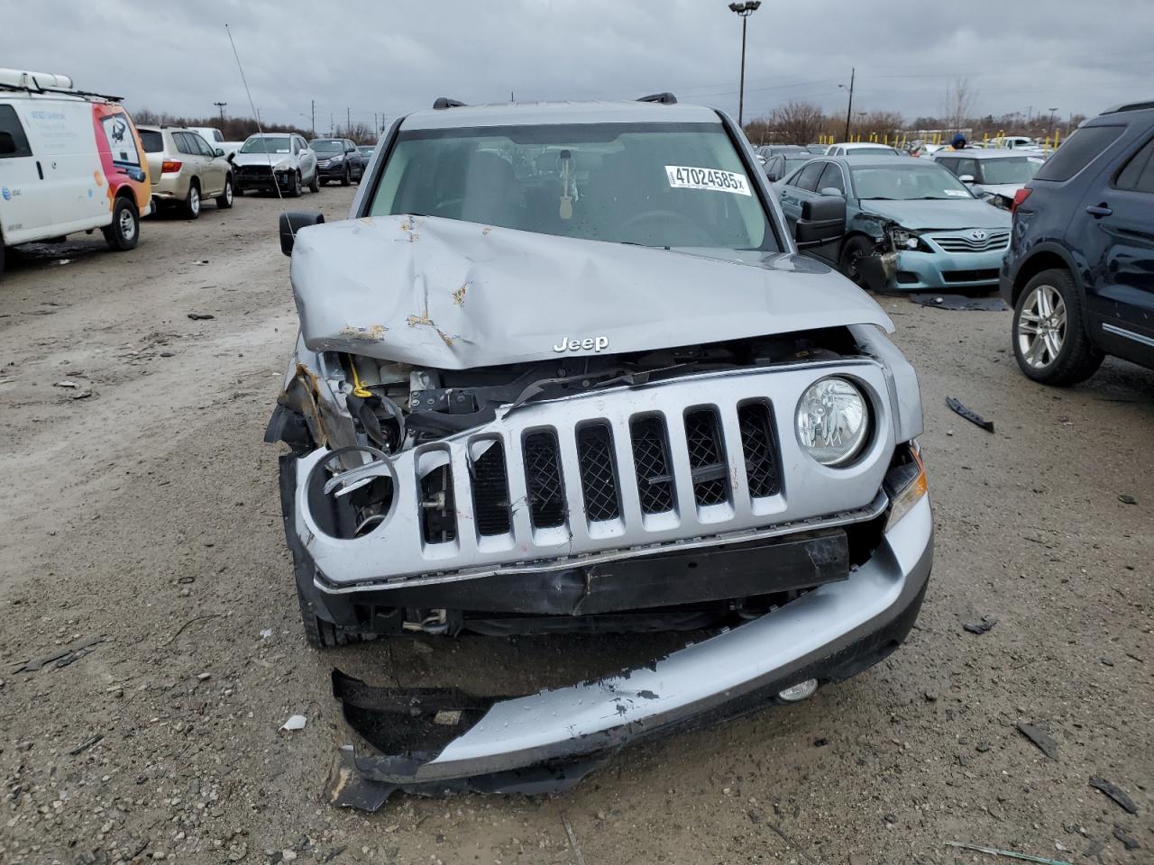 2015 Jeep Liberty (Patriot) - Image 5