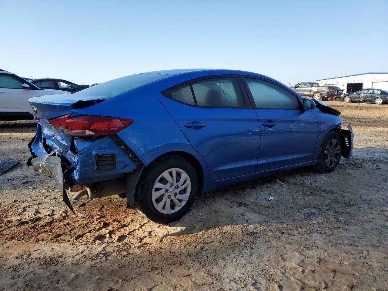 2018 Hyundai Elantra - Image 3