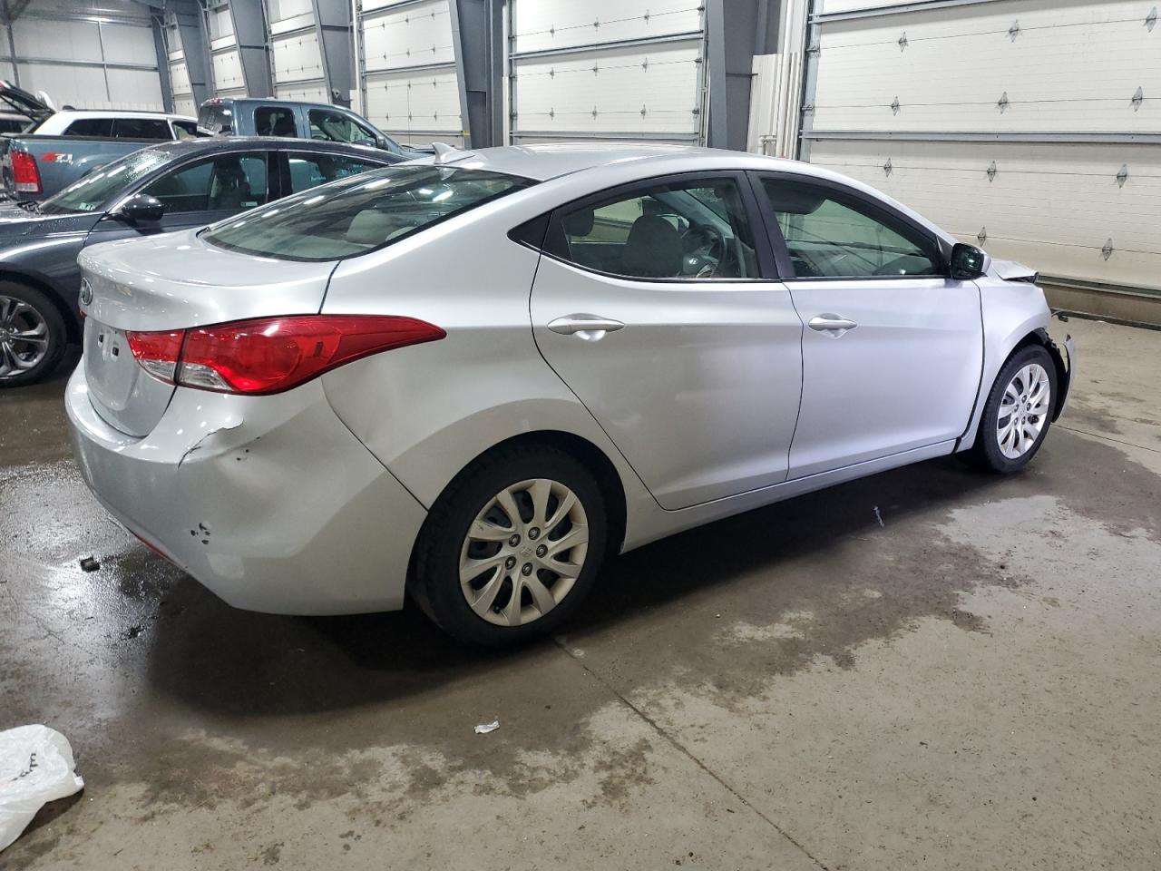 2013 Hyundai Elantra - Image 3