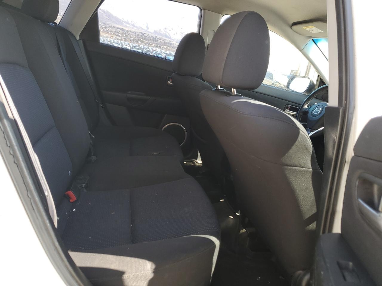2004 Mazda 3 - Image 10