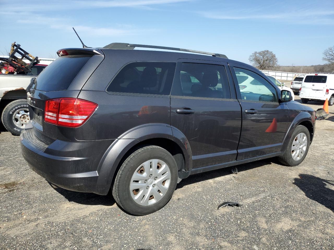 2017 Dodge Journey - Image 3