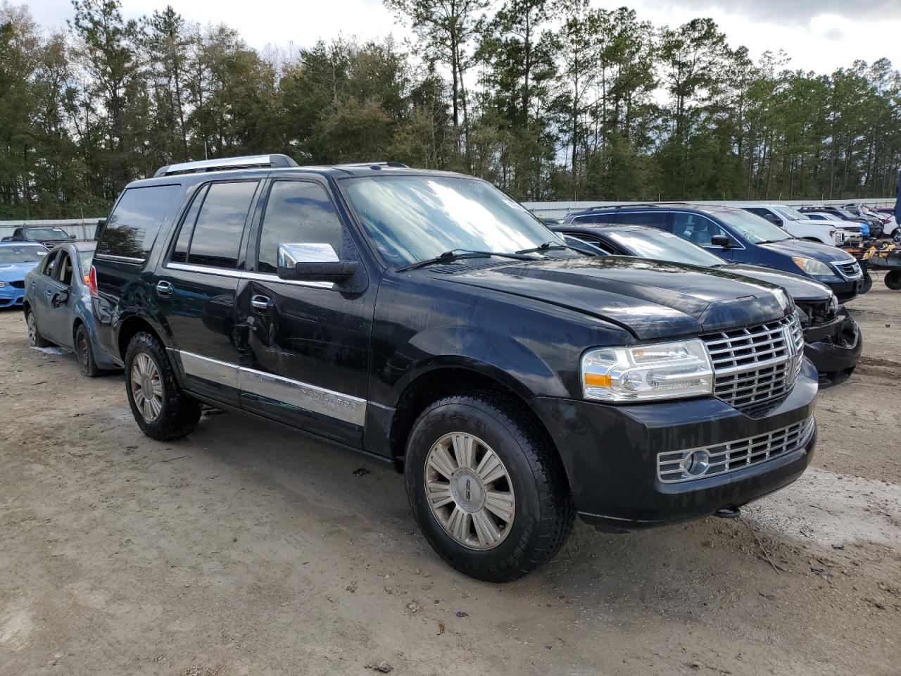 2014 Lincoln Navigator - Image 4