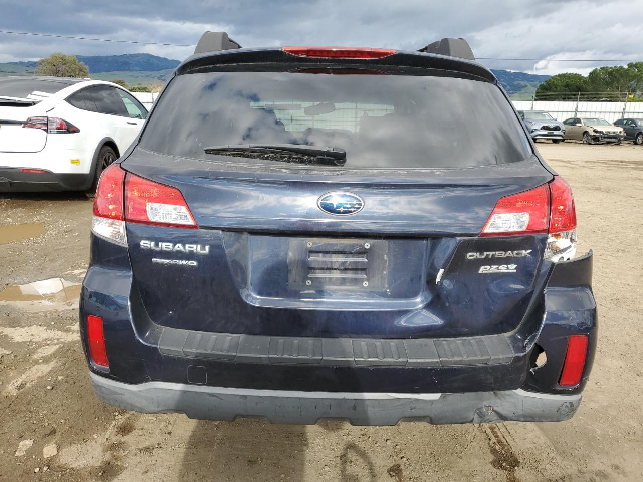 2013 Subaru Outback - Image 6