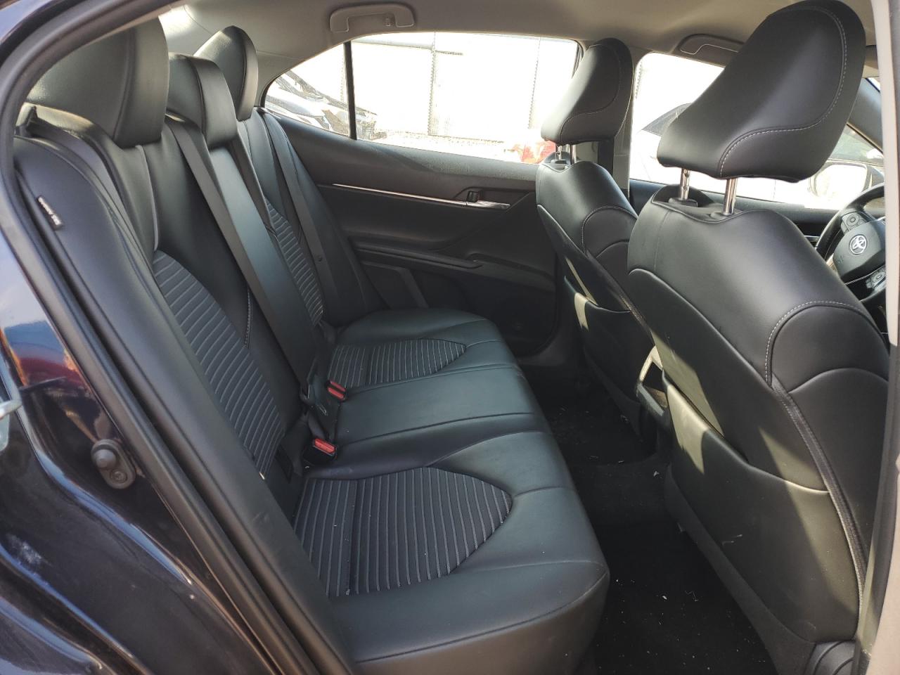 2021 Toyota Camry - Image 10