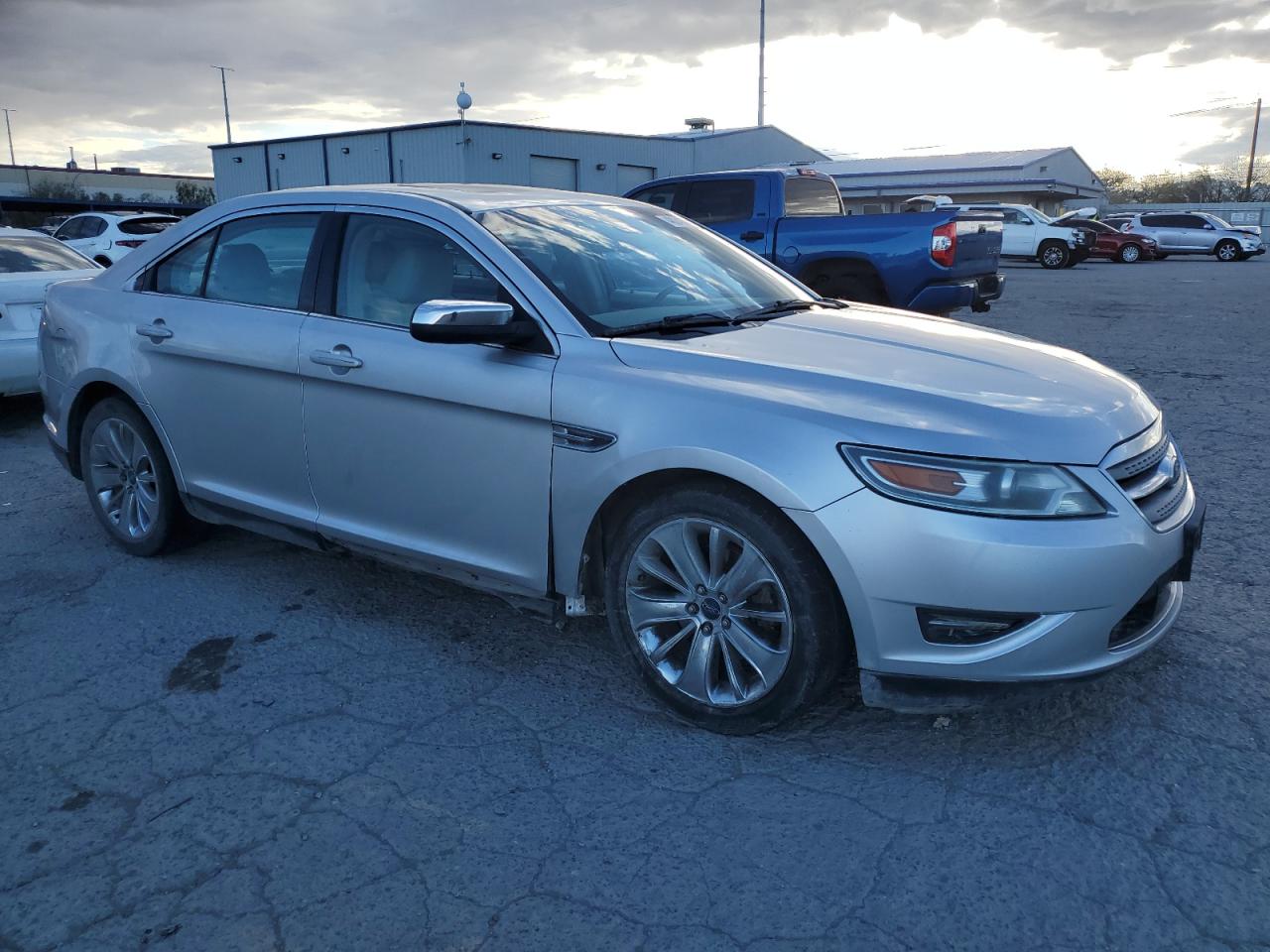 2011 Ford Taurus - Image 4