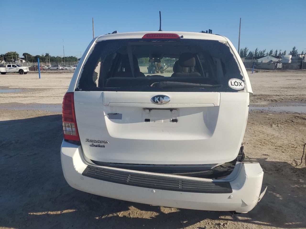 2014 Kia Sedona - Image 6