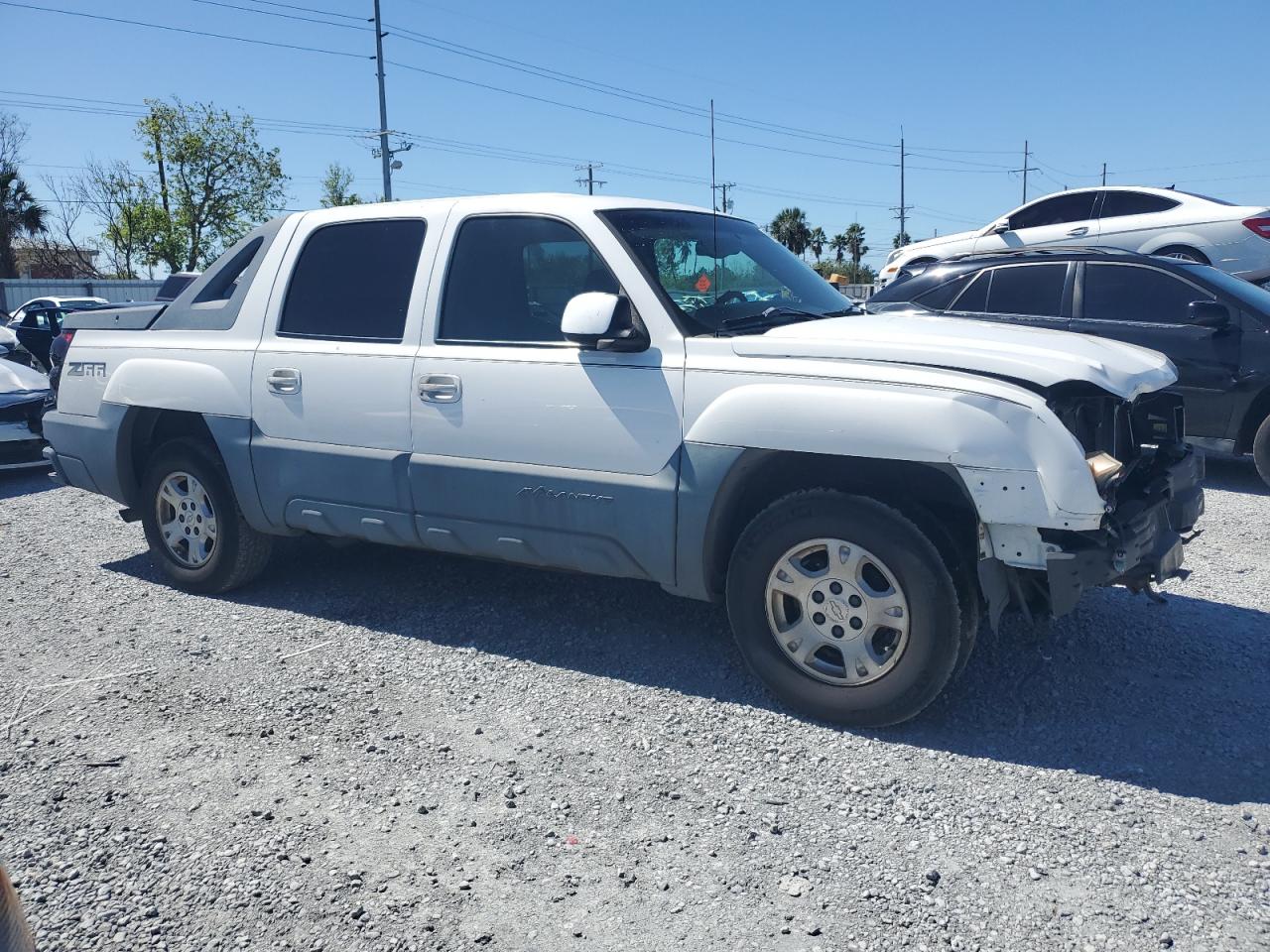 2002 Chevrolet Avalanche - Image 4