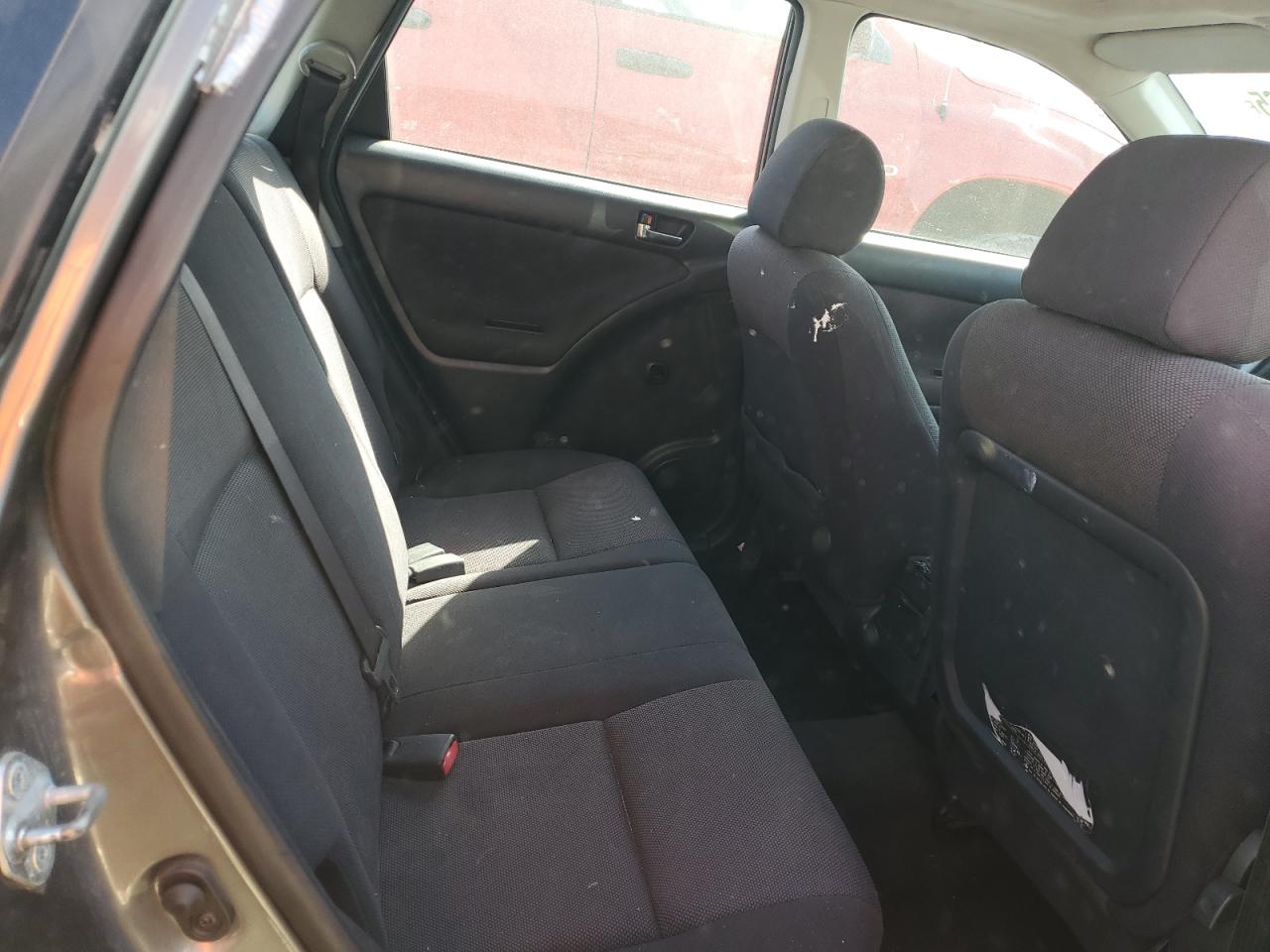 2004 Toyota Corolla - Image 10