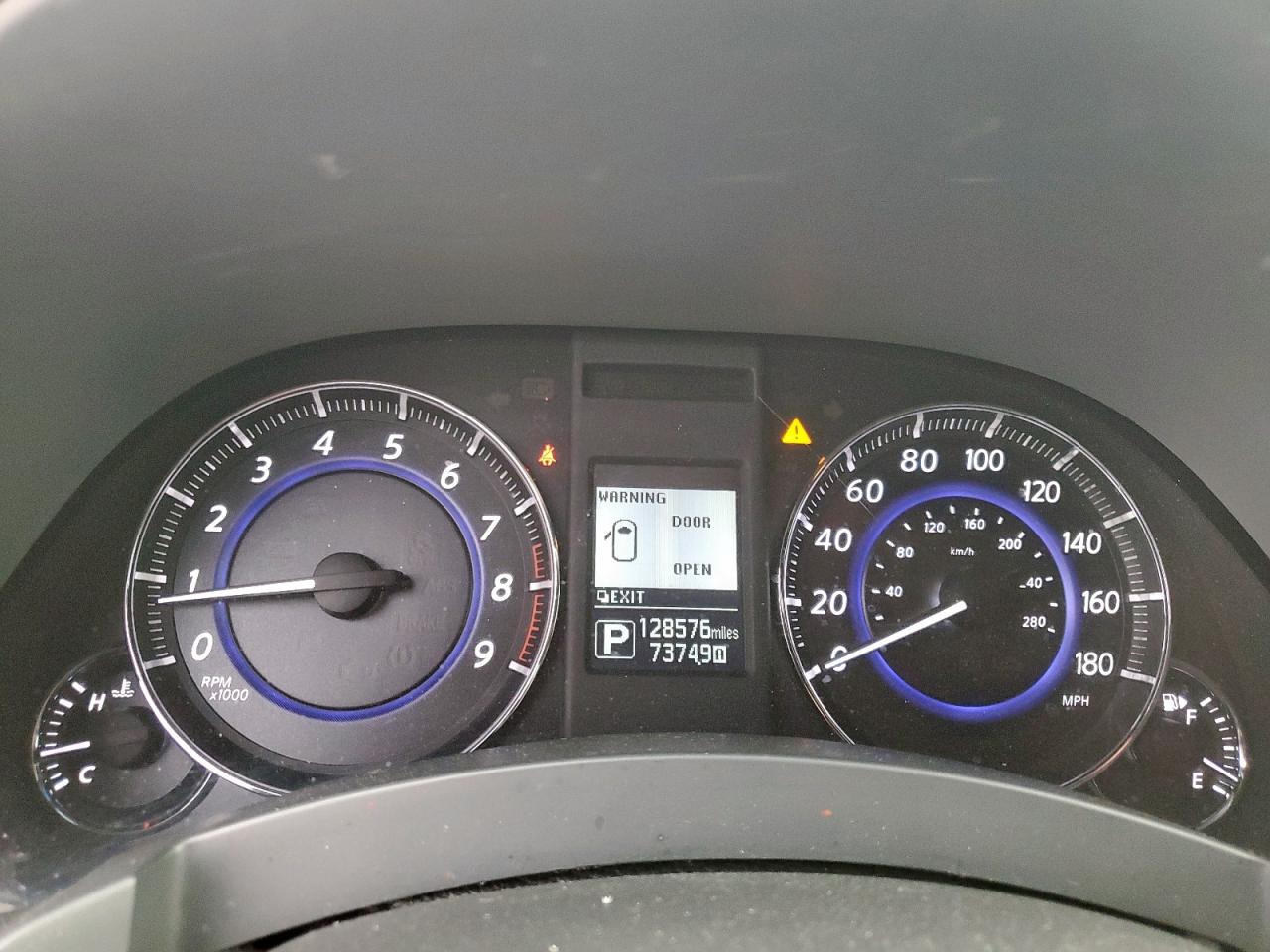2017 Infiniti QX70 - Image 9
