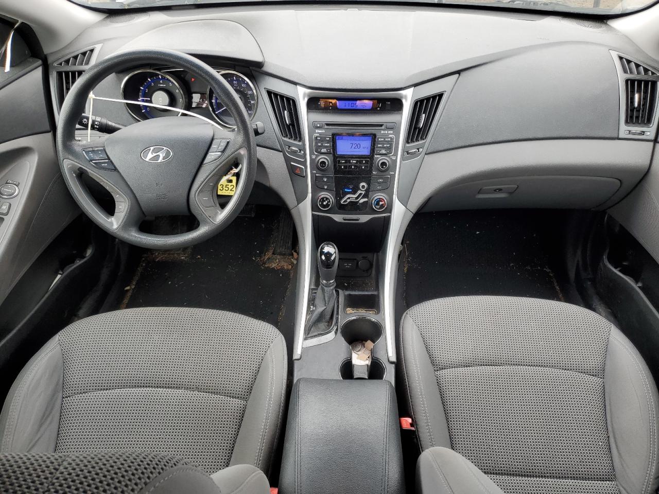2011 Hyundai Sonata - Image 8