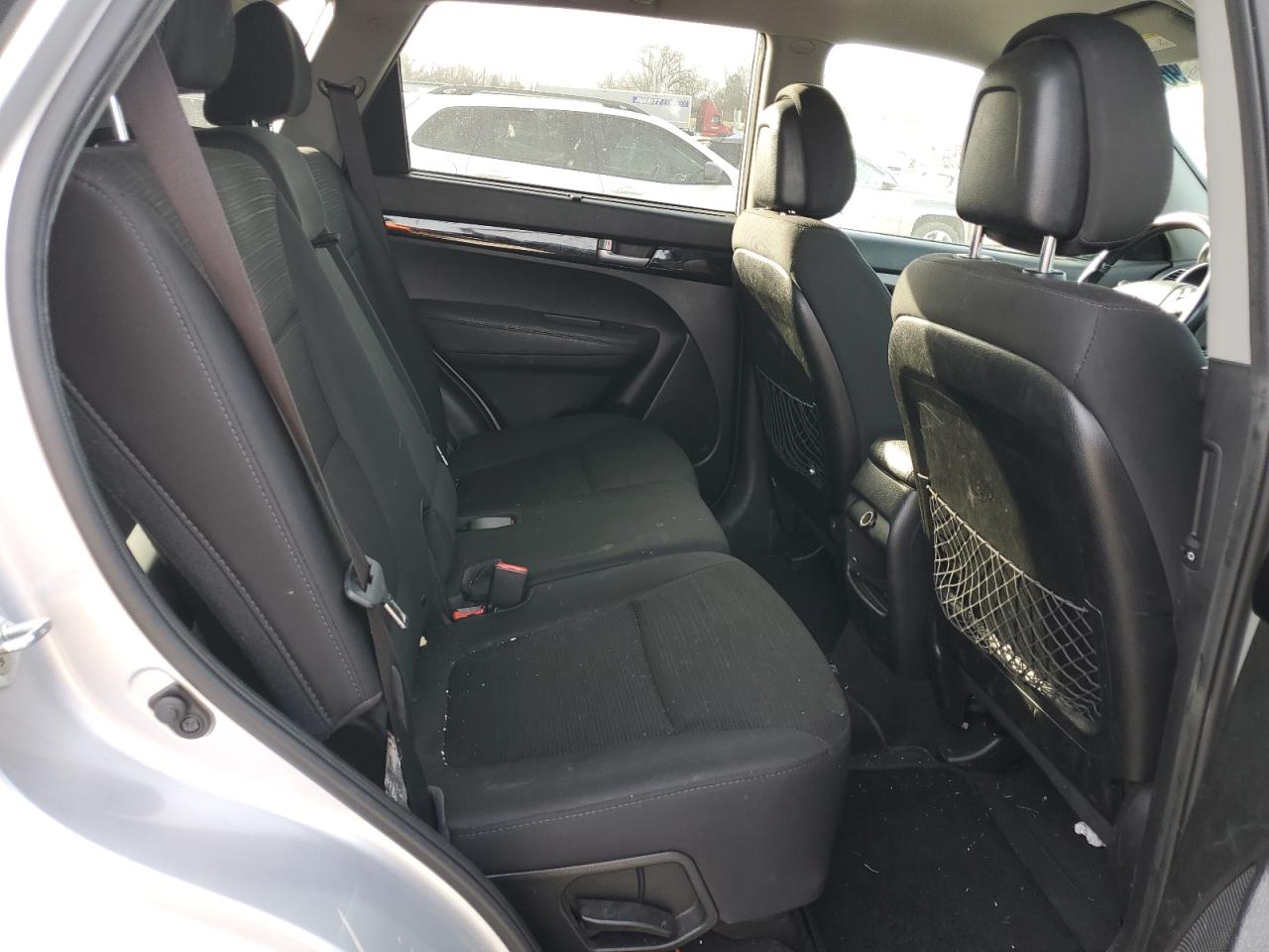 2015 Kia Sorento - Image 11