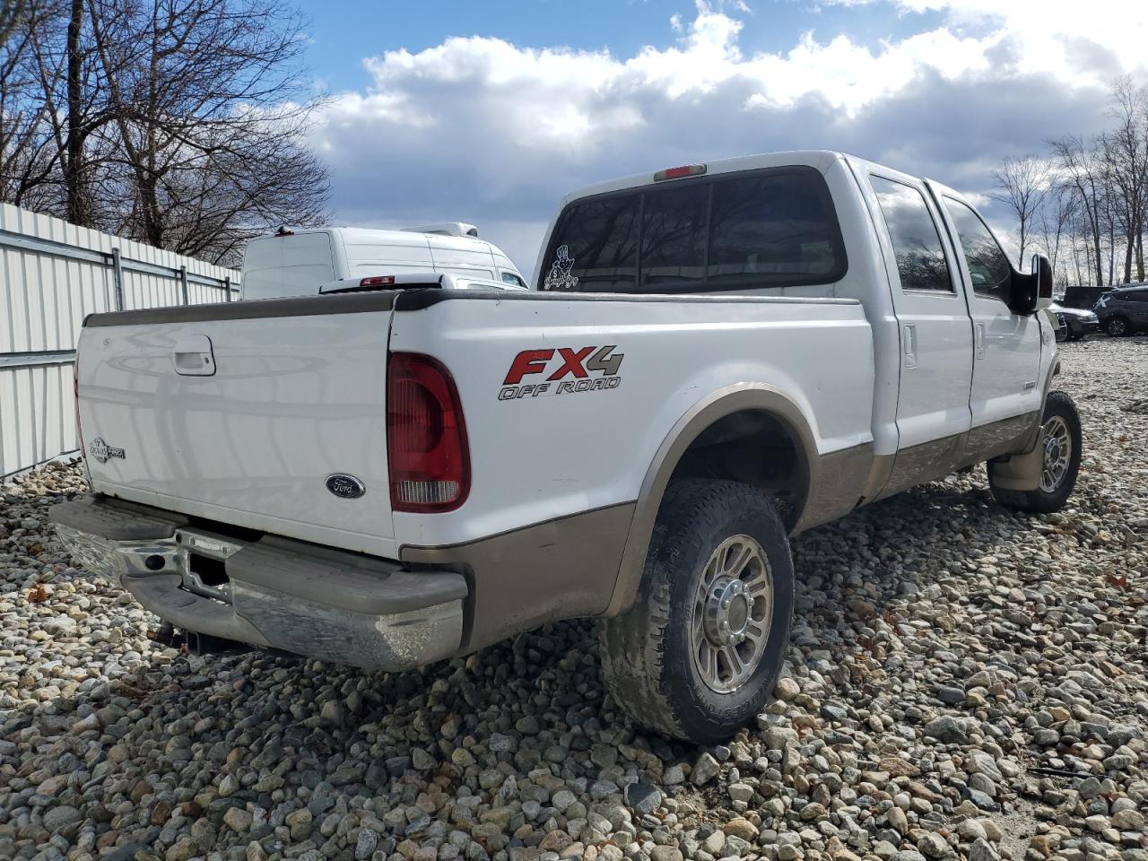 2005 Ford F250 - Image 3