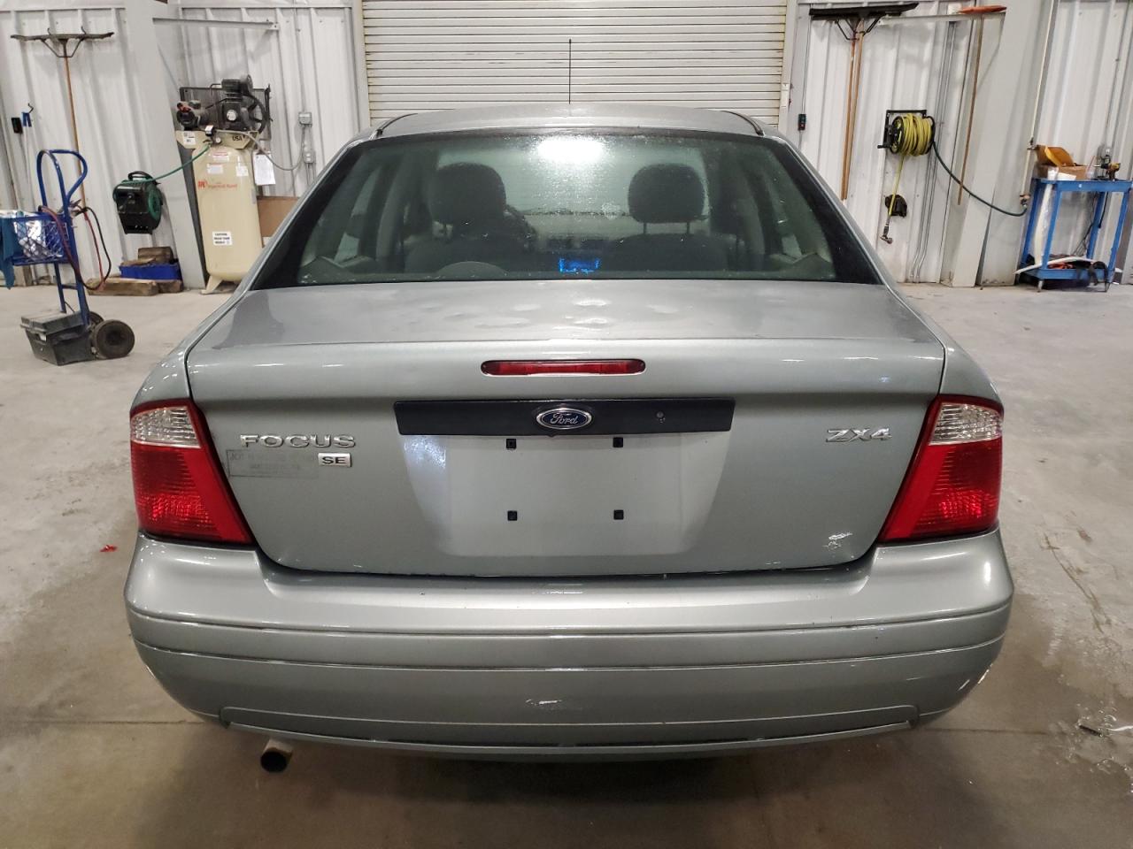 2006 Ford Focus - Image 6