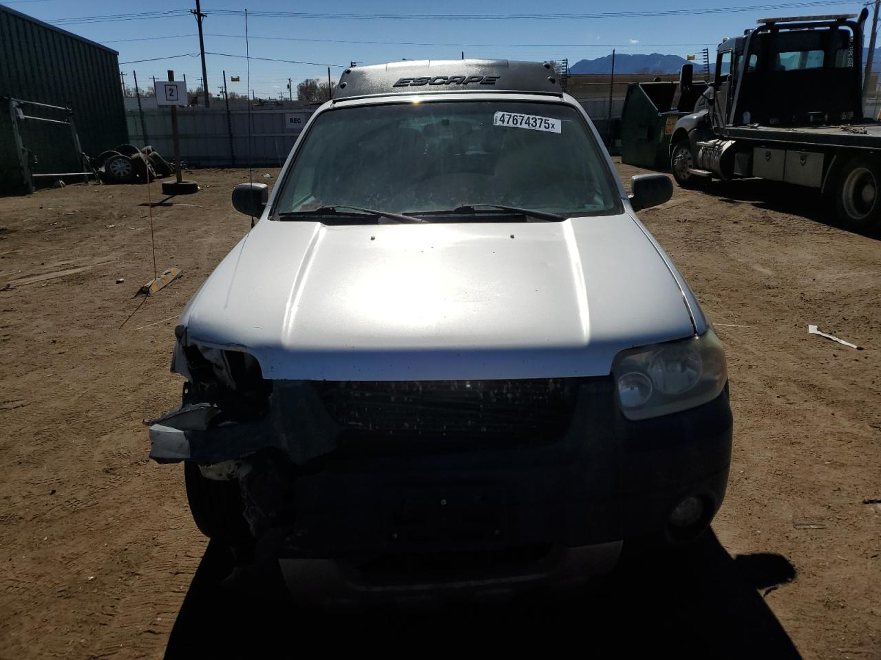 2005 Ford Escape - Image 5