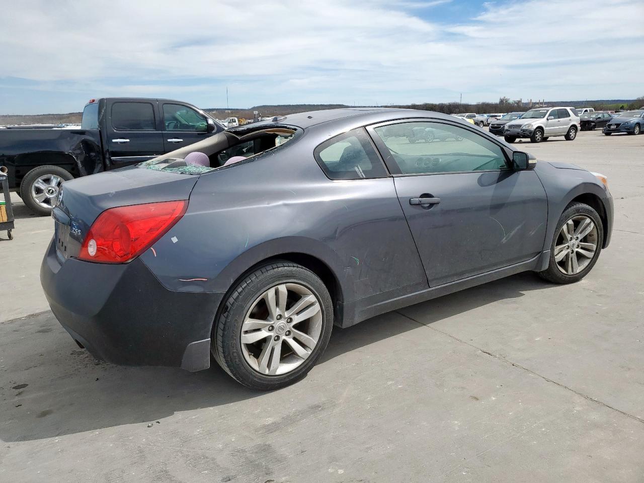 2012 Nissan Altima - Image 3