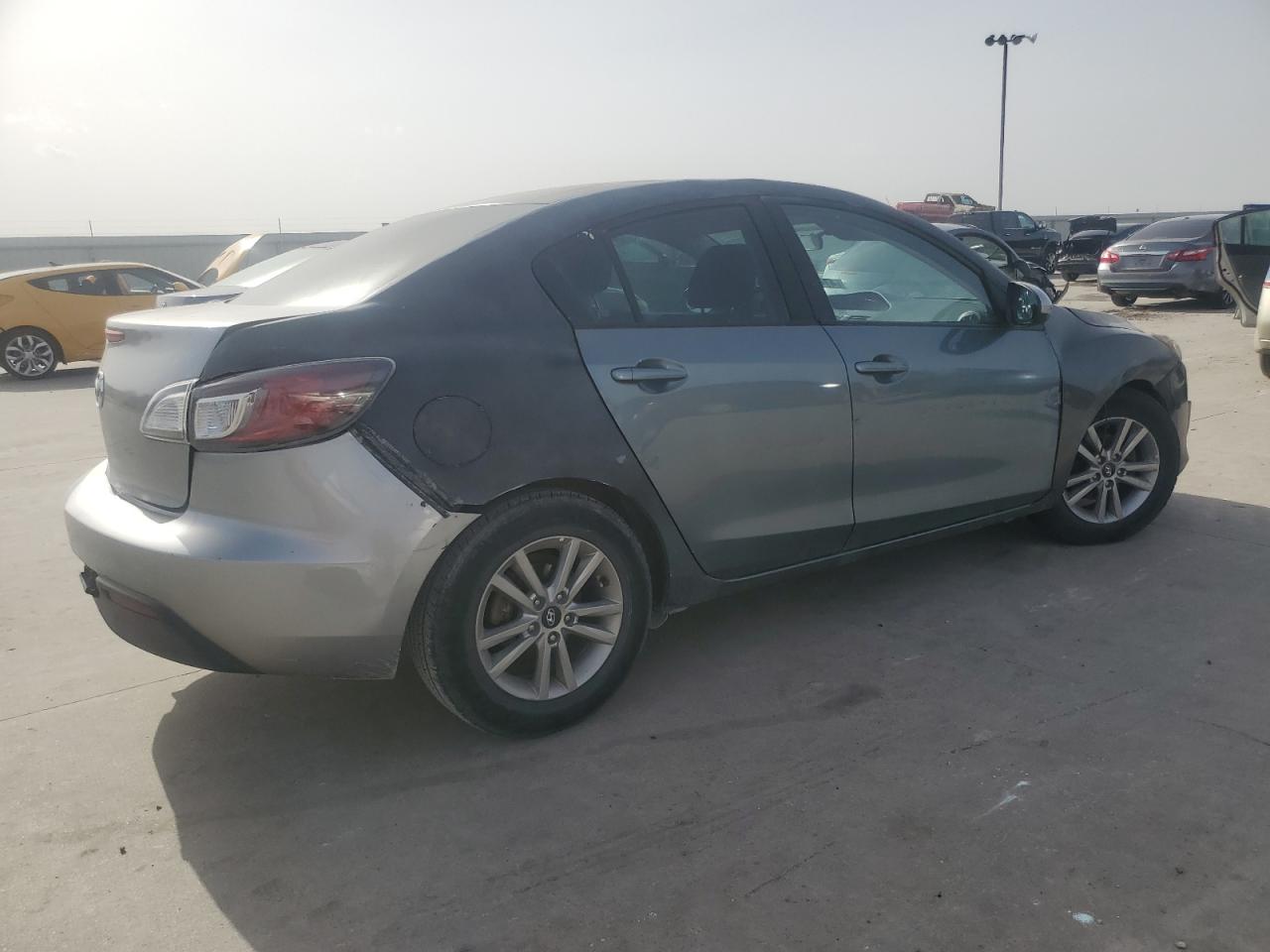 2012 Mazda 3 - Image 3