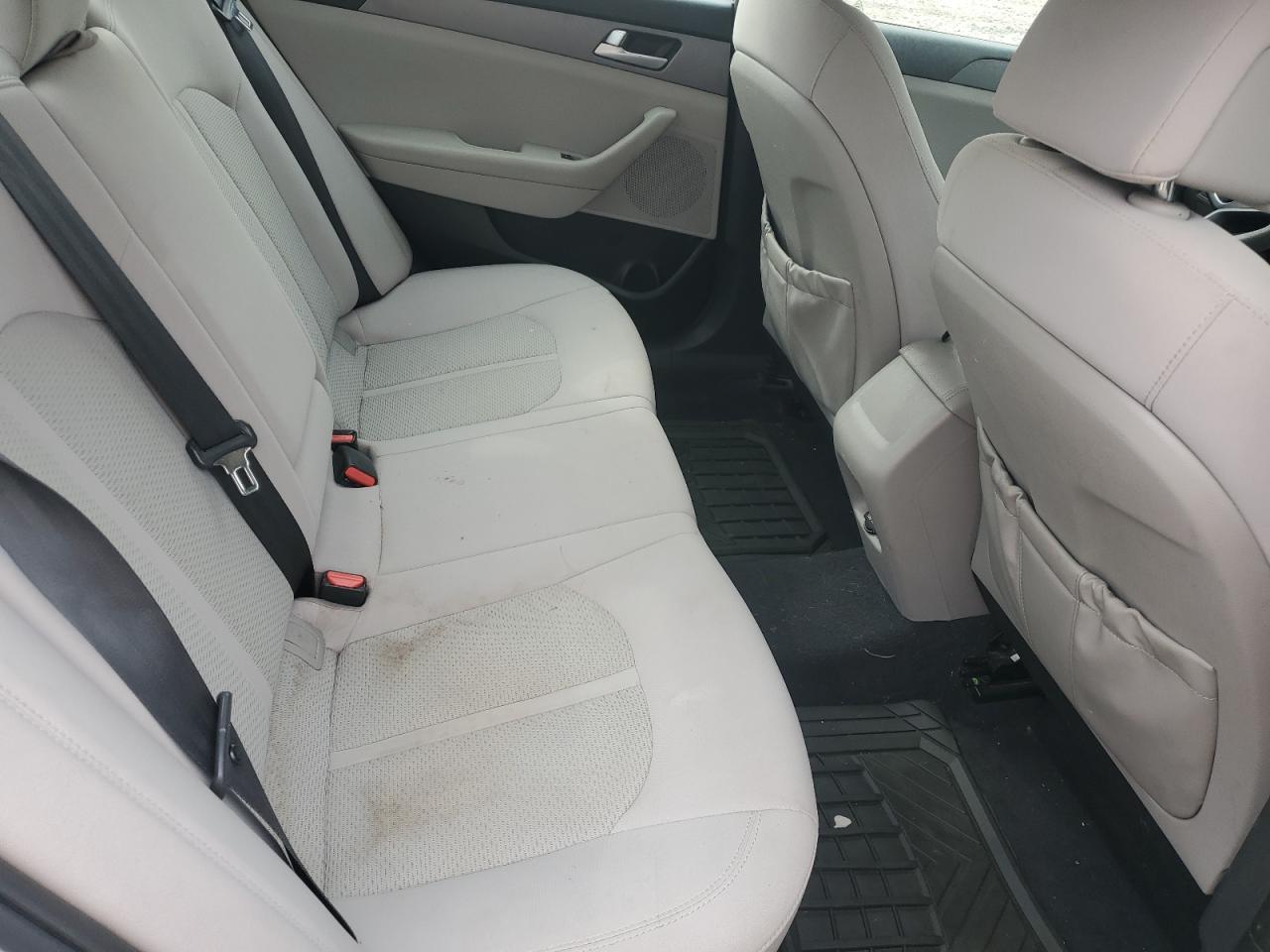 2016 Hyundai Sonata - Image 10