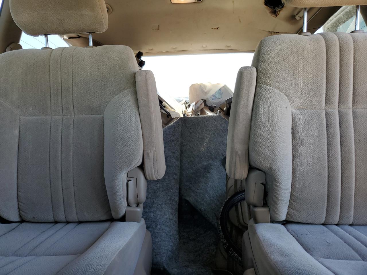 2003 Toyota Sienna - Image 10